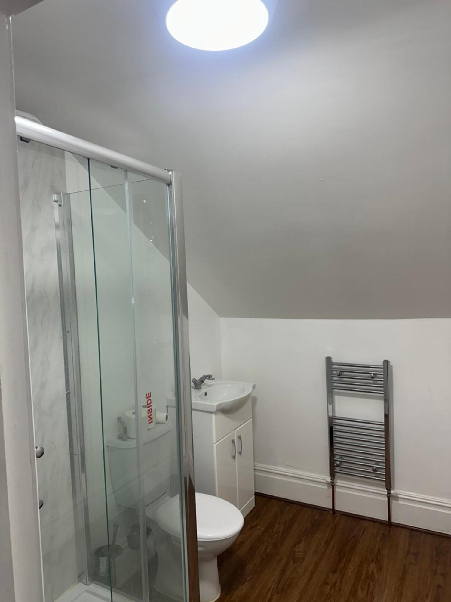 Streatham Comfort Bed & Breakfast *
