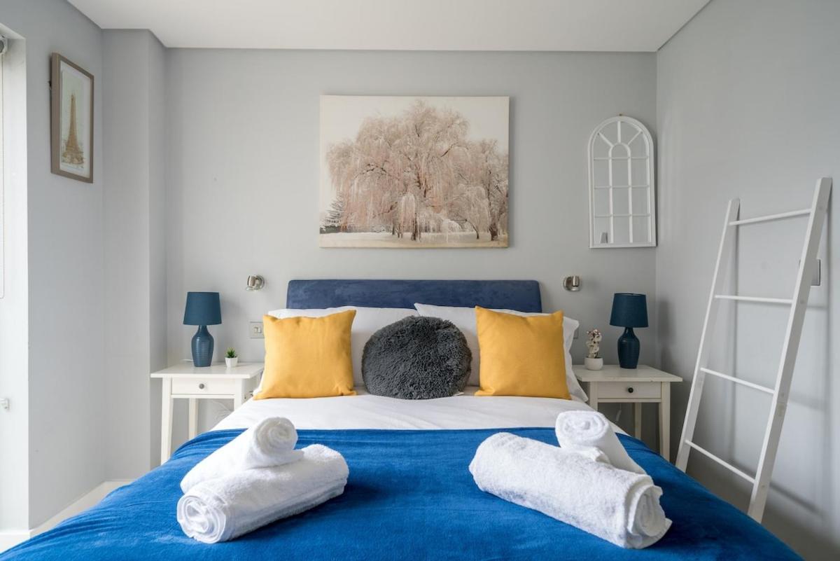Prestige Lux 3bed 2bath Juliet Balcony On River Notting Hill * Londres