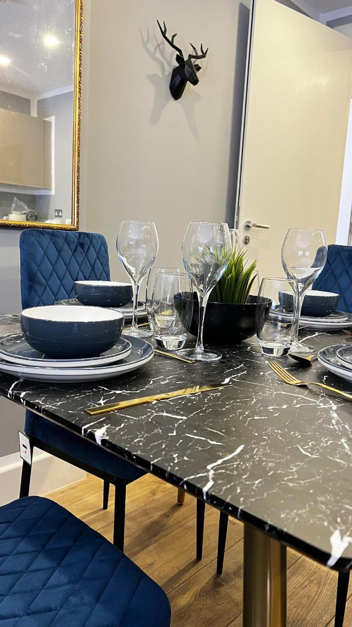 Prestige Lux 3bed 2bath Juliet Balcony On River Notting Hill Londres