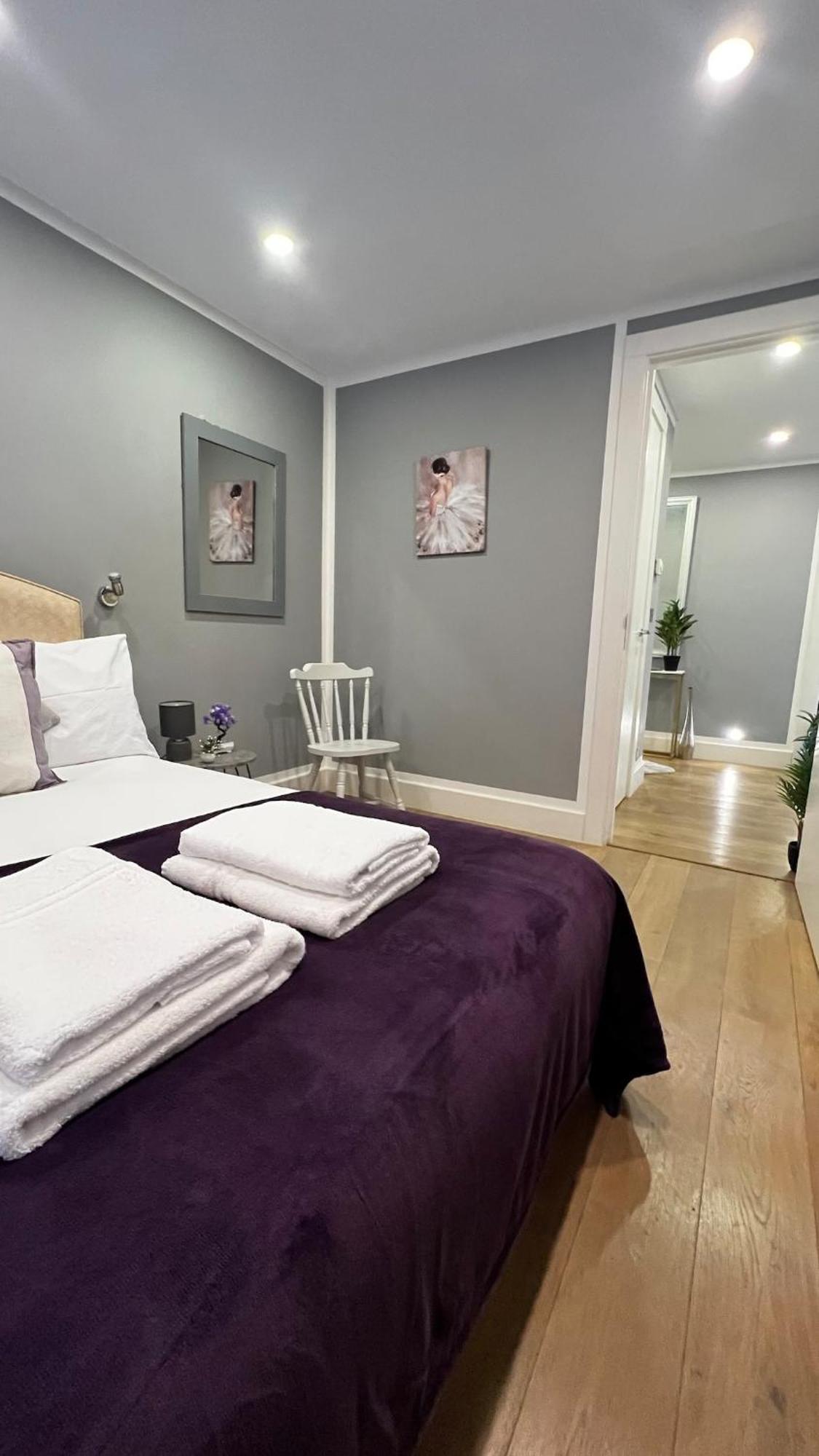 Prestige Lux 3bed 2bath Juliet Balcony On River Notting Hill Londres