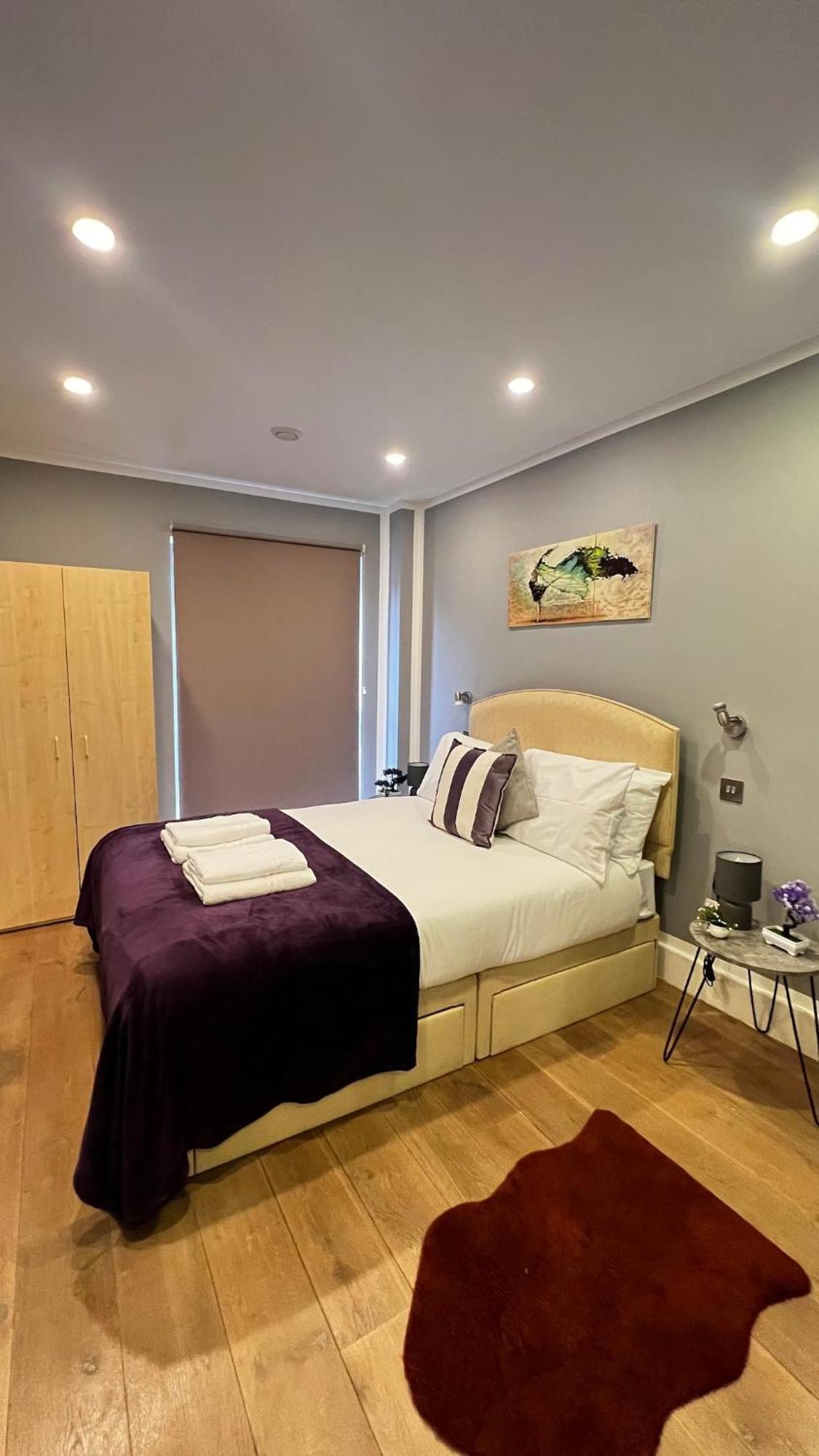 Prestige Lux 3bed 2bath Juliet Balcony On River Notting Hill Londres