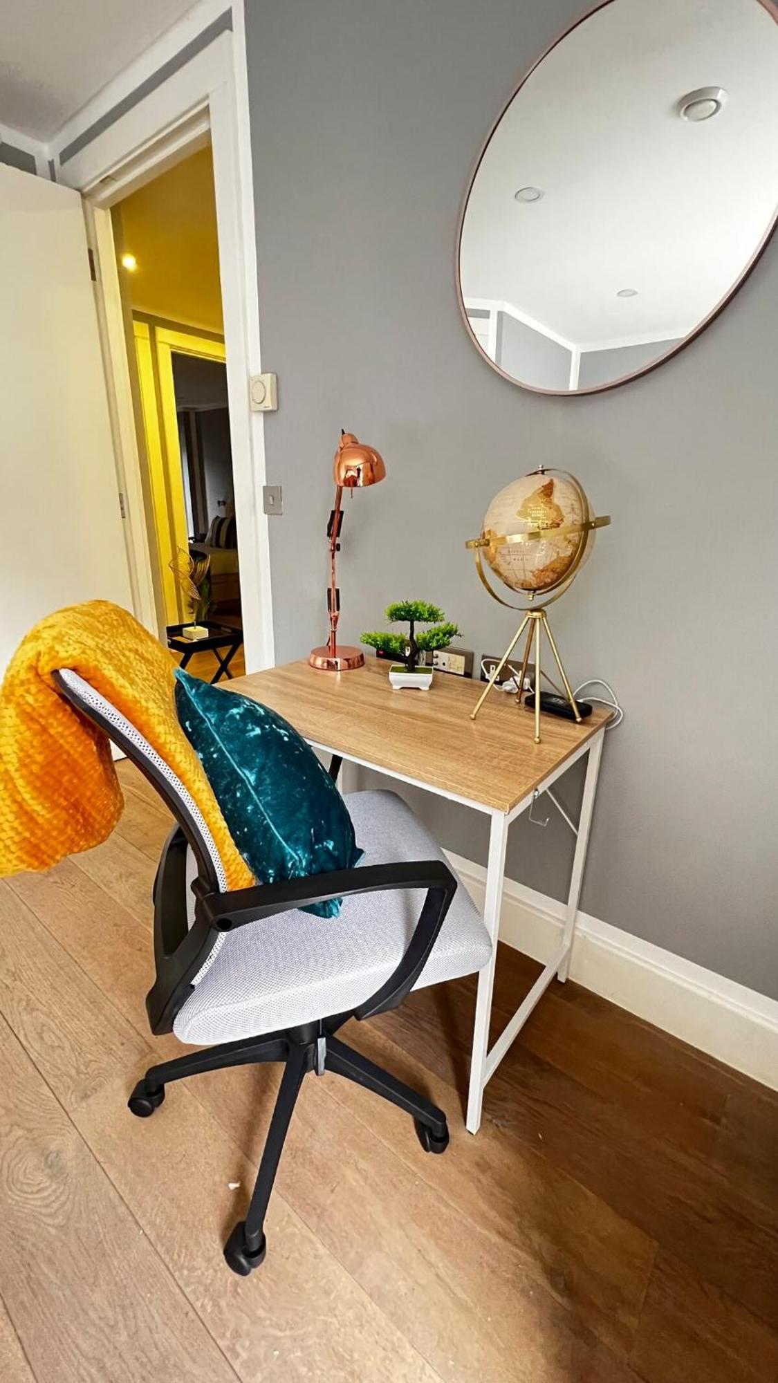 Prestige Lux 3bed 2bath Juliet Balcony On River Notting Hill Londres