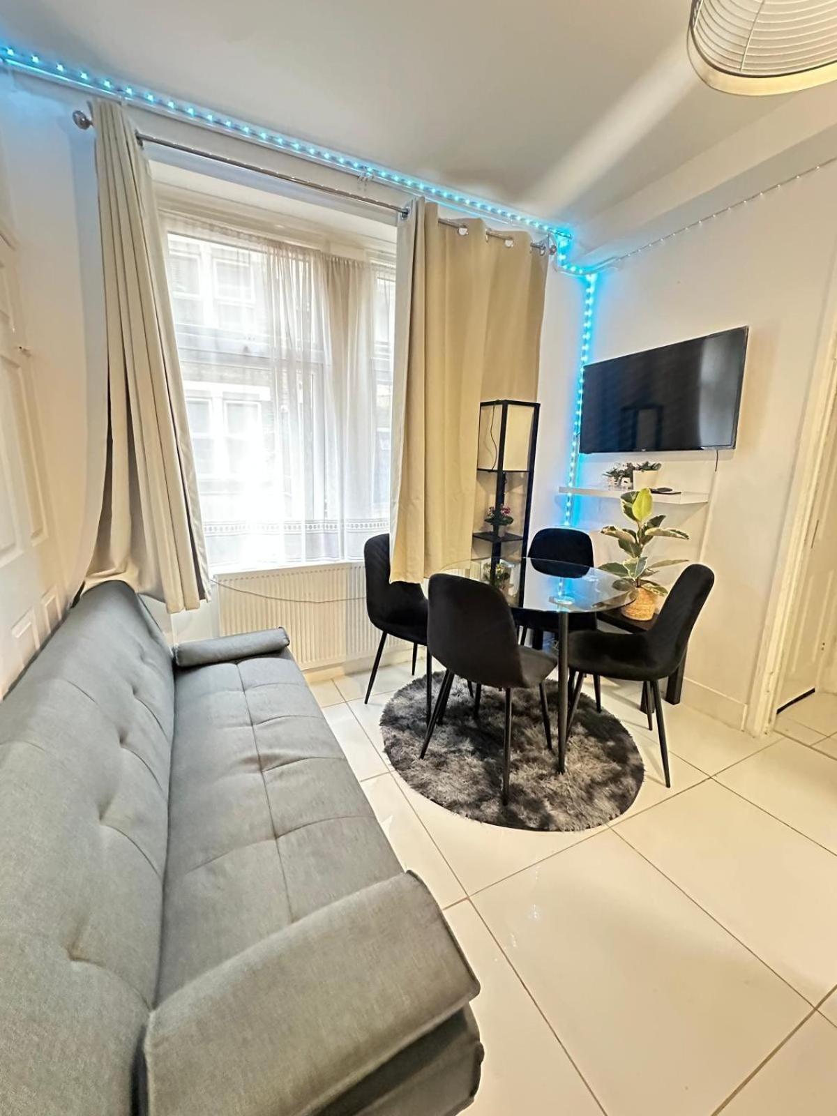 2 Bedroom Flat Ground Floor Appartement