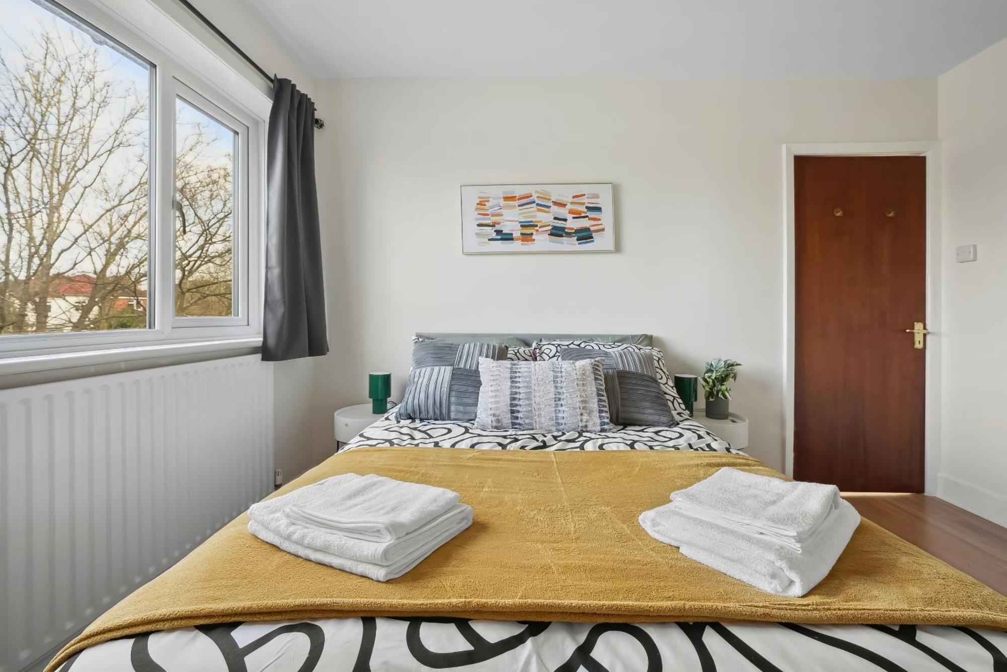 Vichy - Edgware Way 2 Bed Modern Londres
