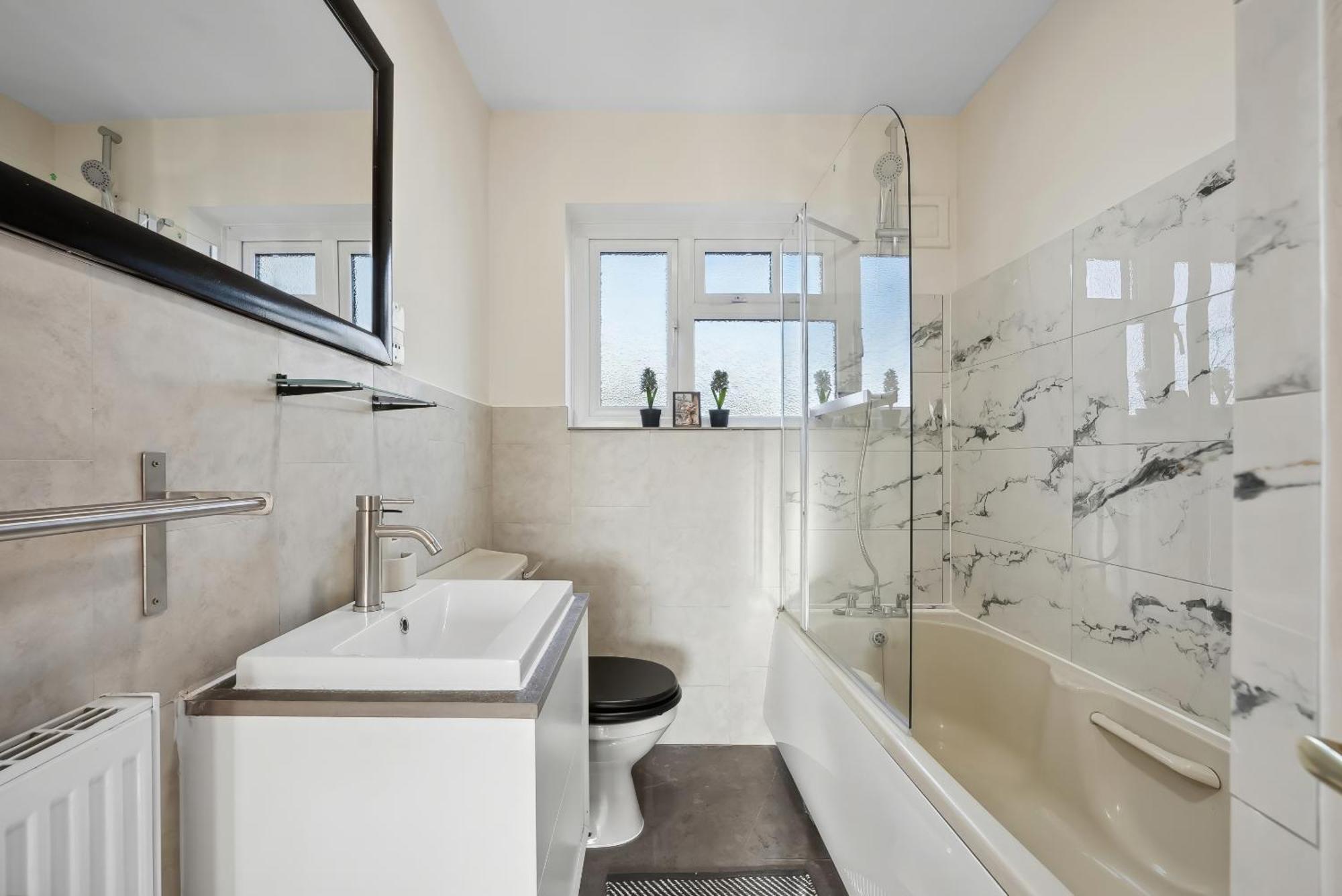 Vichy - Edgware Way 2 Bed Modern * Londres