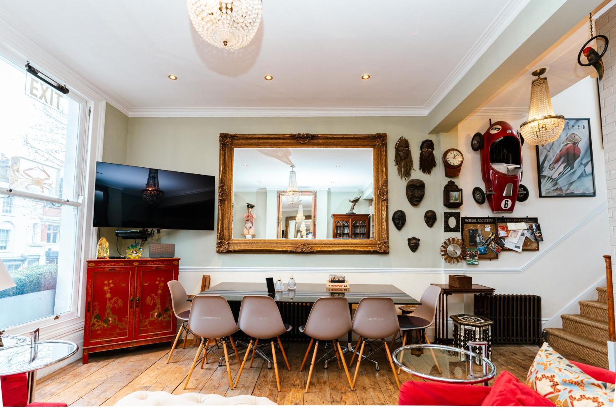 Ultrachic Georgian Townhouse In *