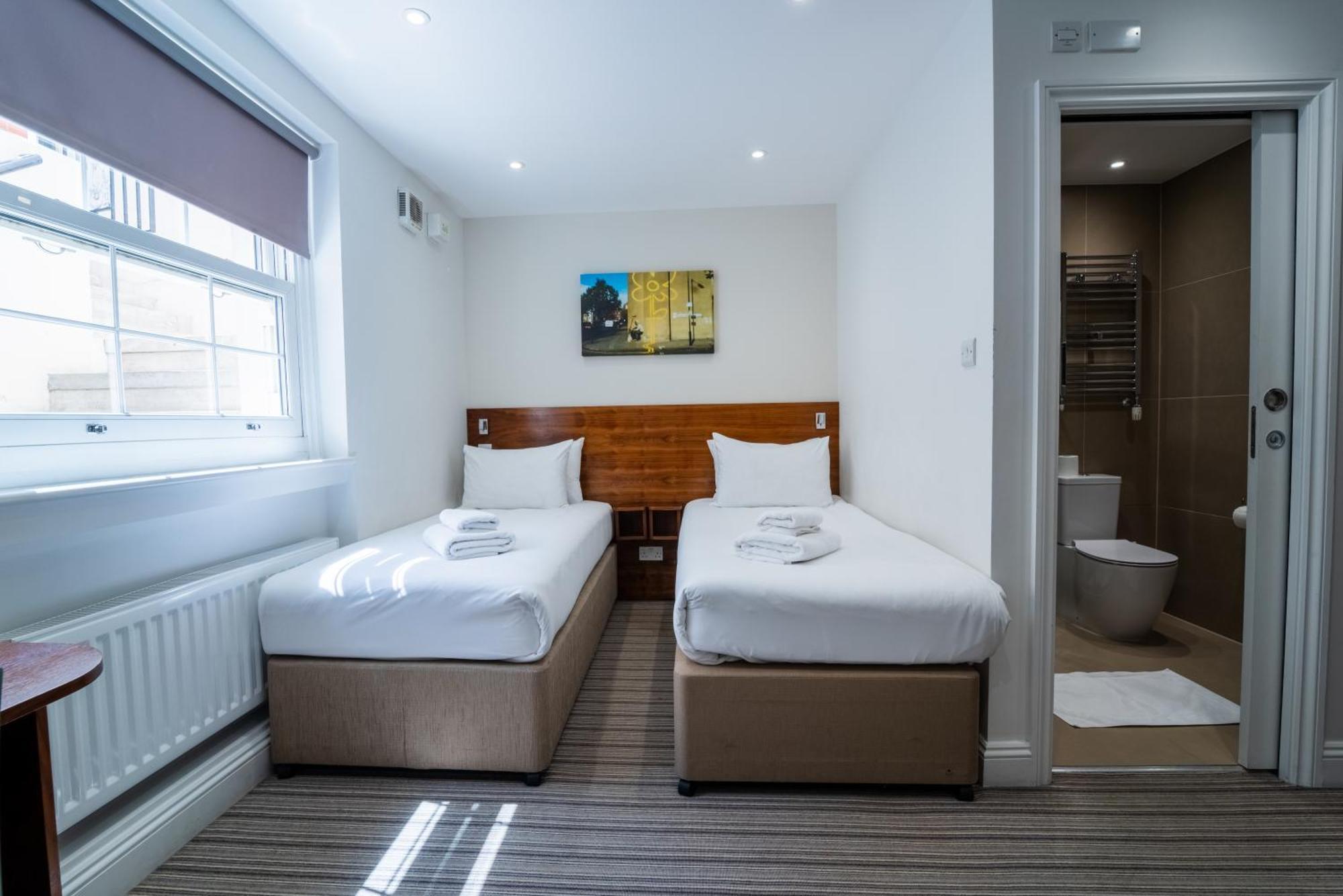 Chelsea Hotel 3*