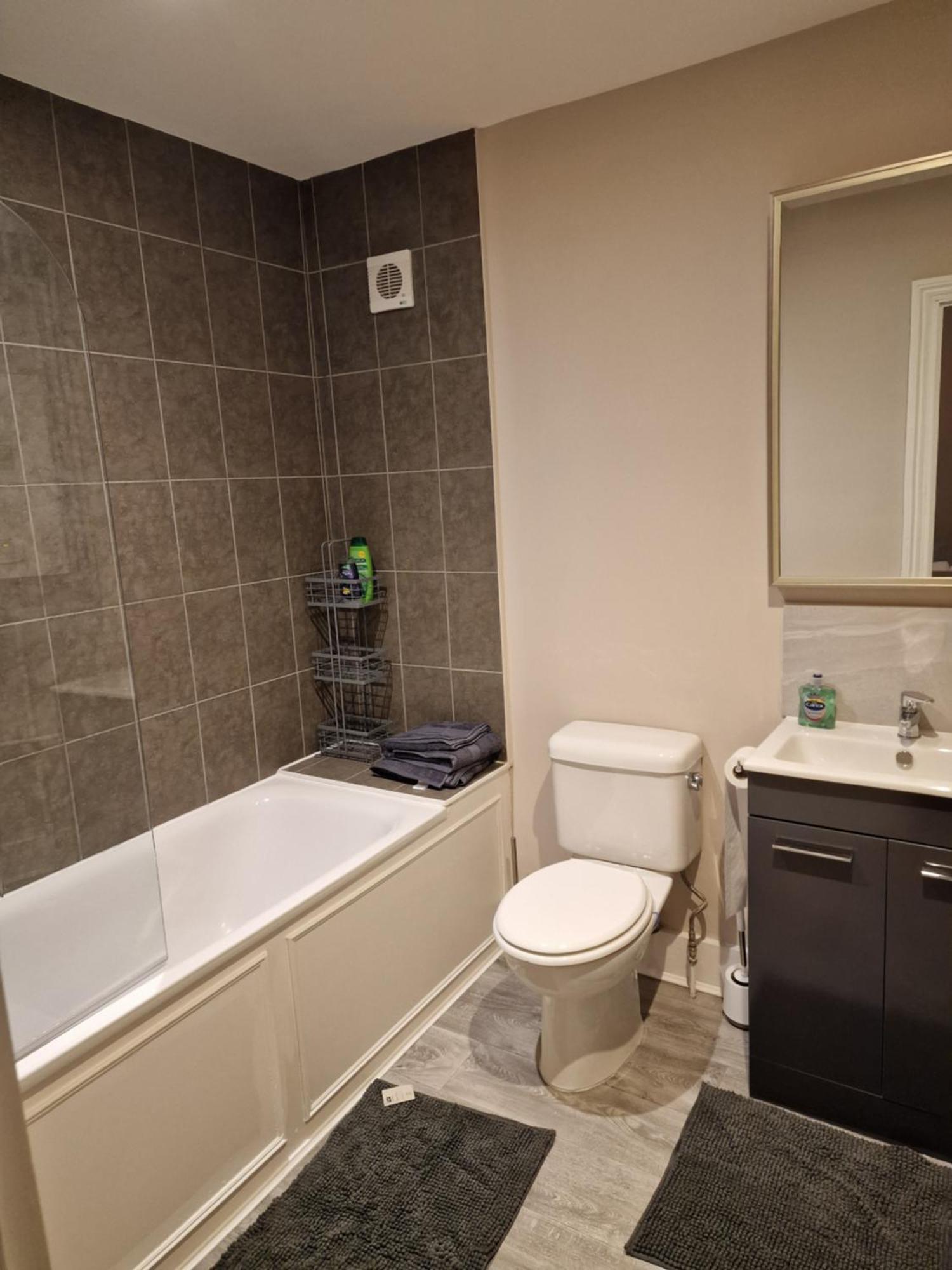 The Bean - Double Bedroom With Private Bathroom
