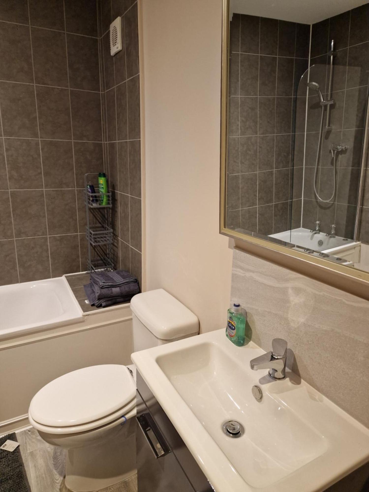 The Bean - Double Bedroom With Private Bathroom Bed and breakfast *