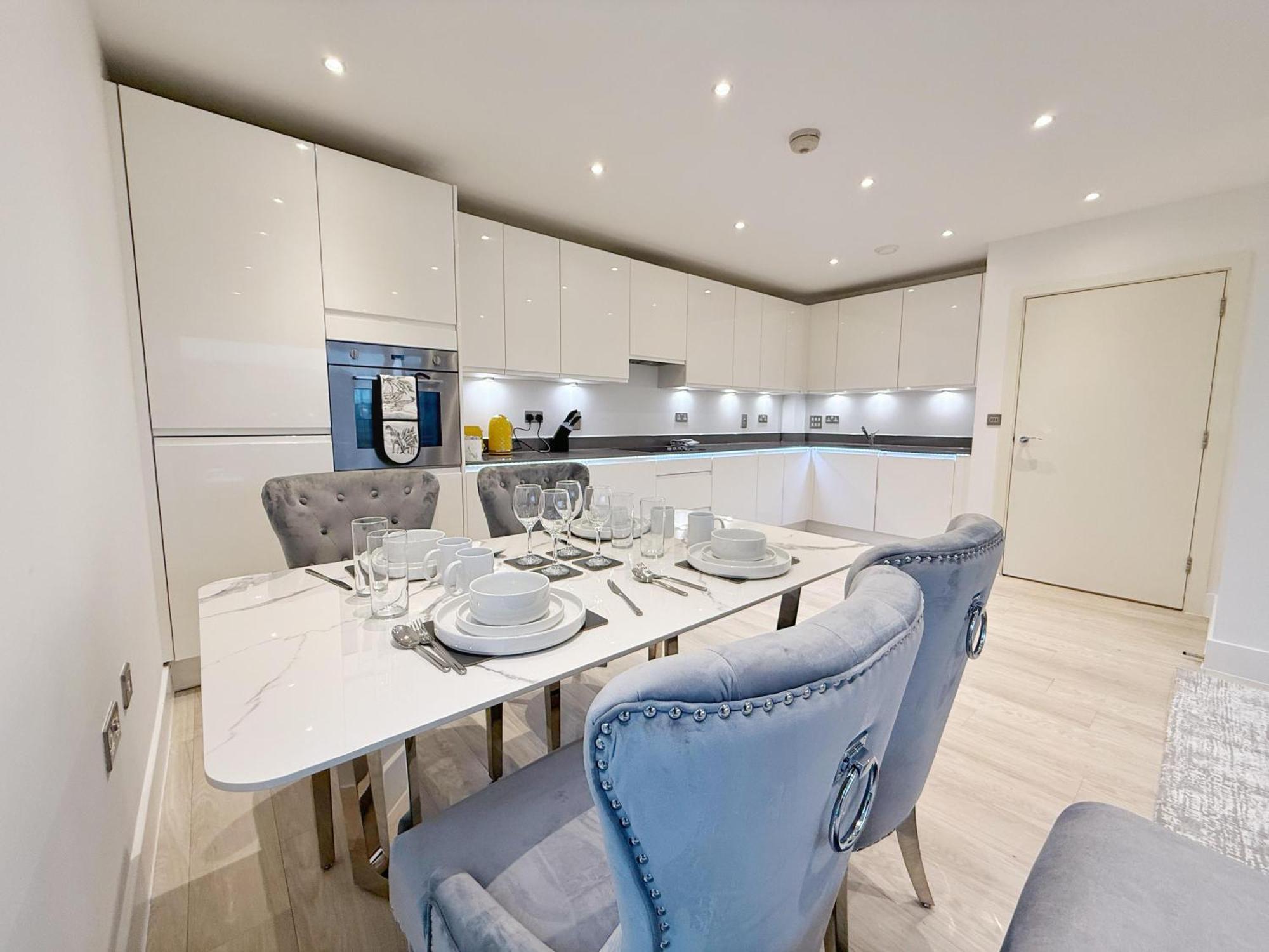 Bright 2-bed Flat Near Hanger Lane & Park Royal Appartement *