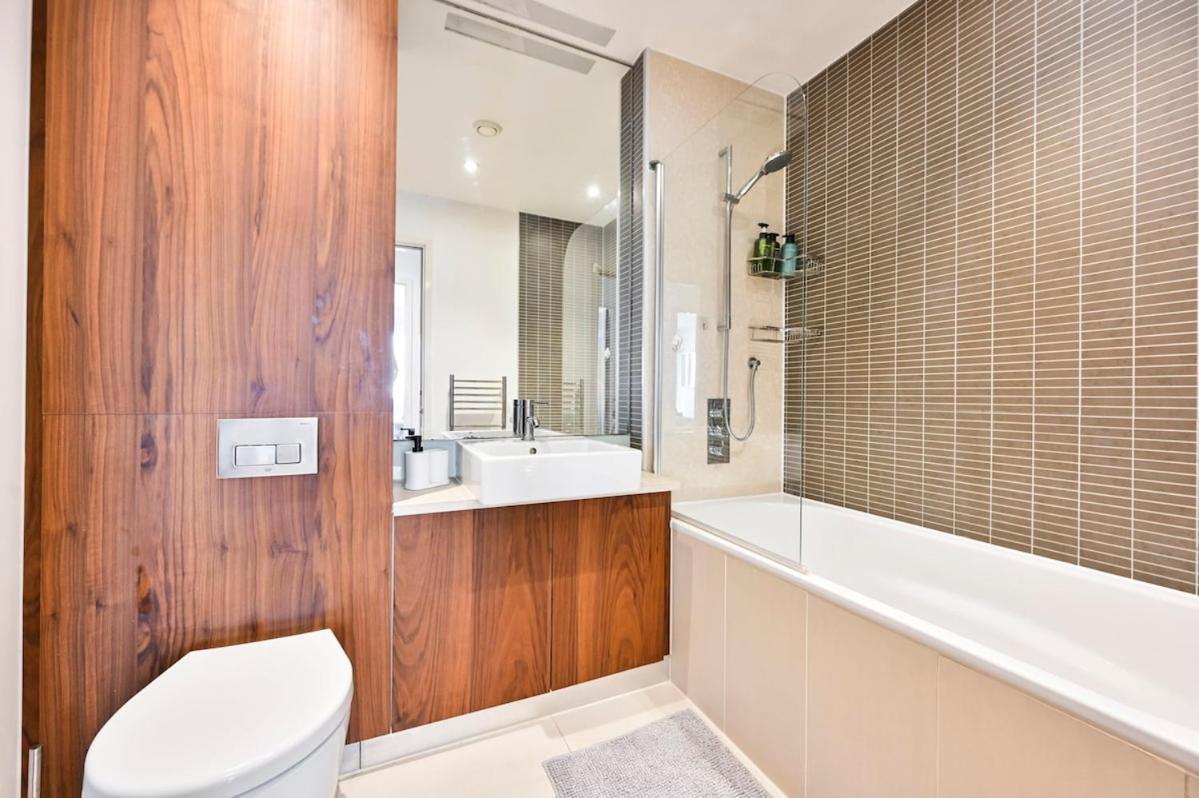 Luxury 3 Bed Next Victoria Station Londres