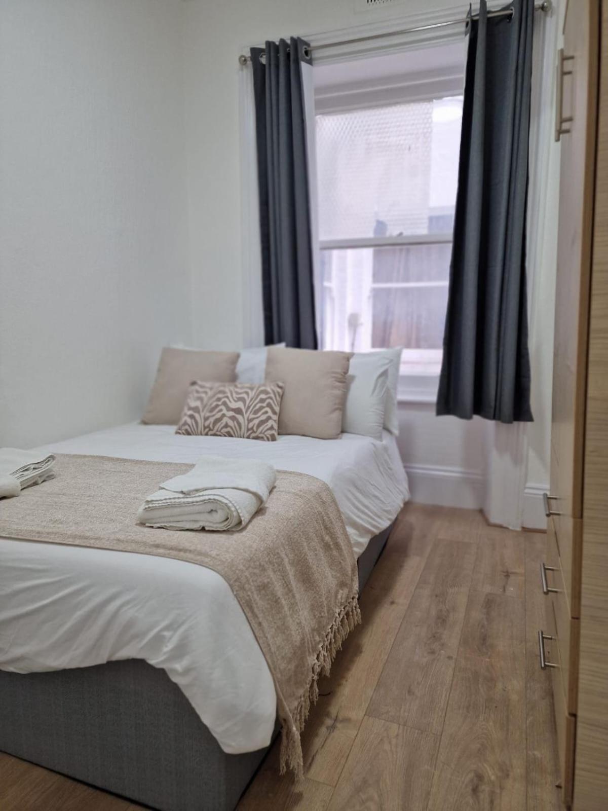 Comfortable Flat For 10 Near Paddington Apartamento Londres