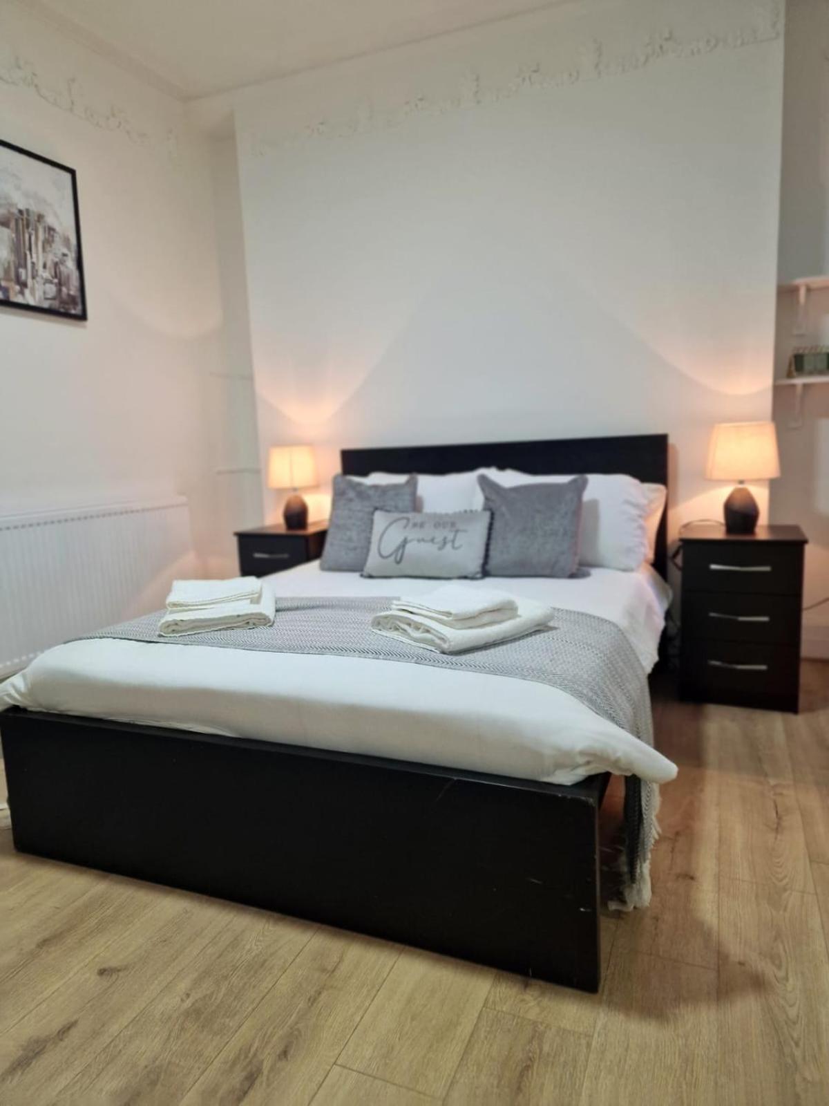Apartamento Comfortable Flat For 10 Near Paddington Londres