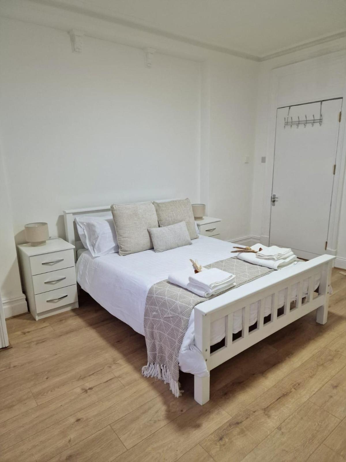 Comfortable Flat For 10 Near Paddington Apartamento