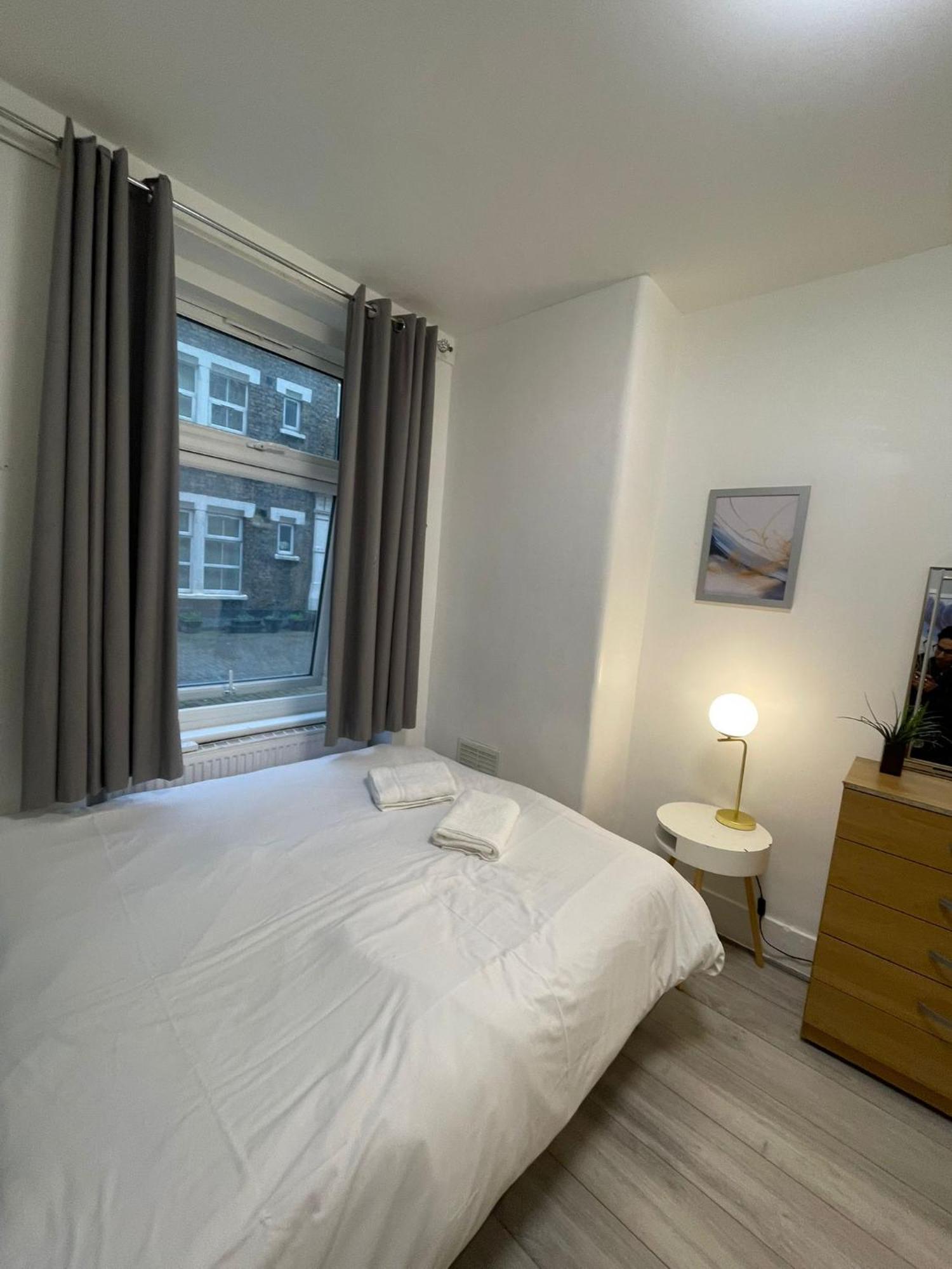 Lovely Ground Floor Miles * Londen