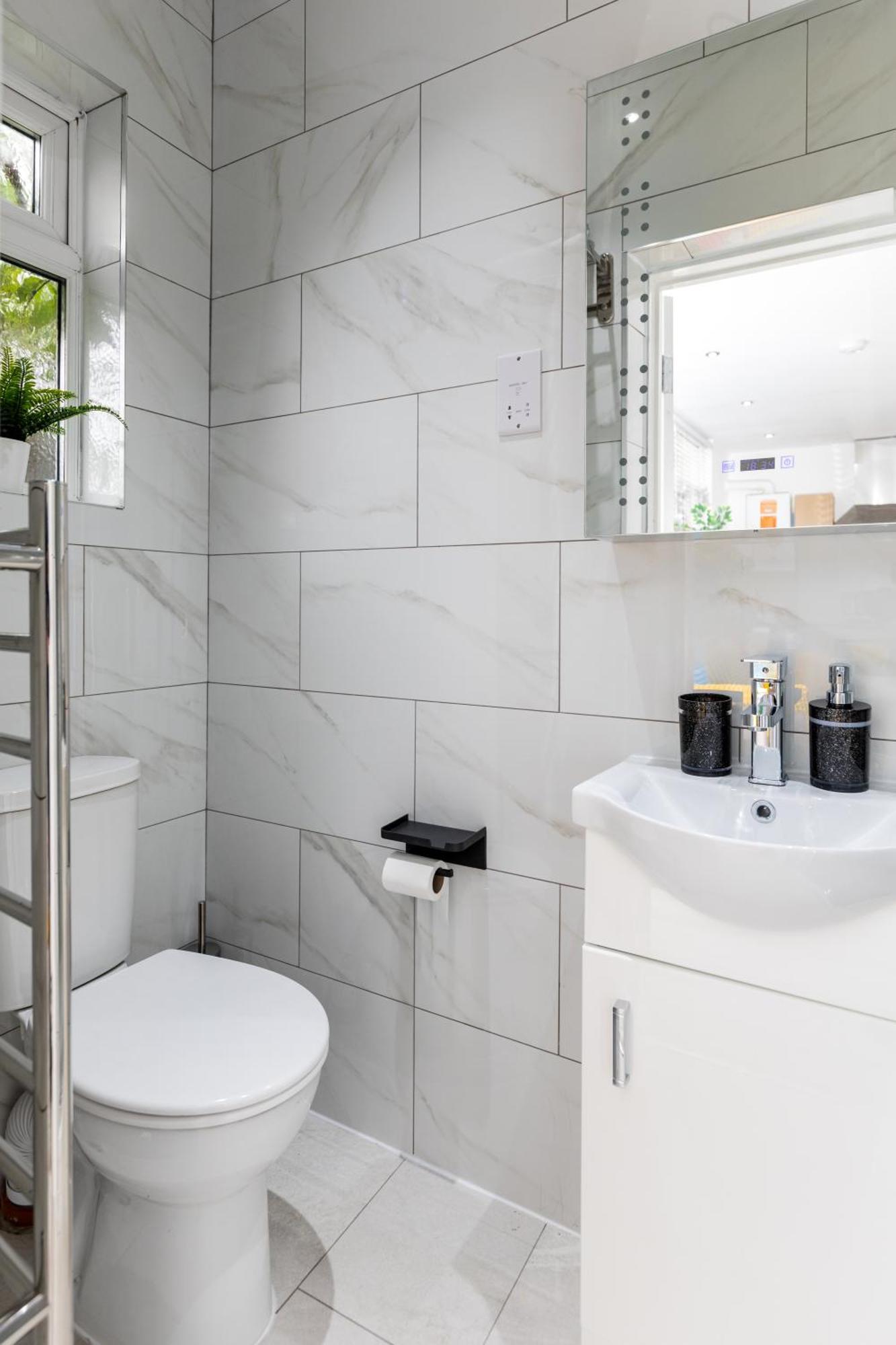 Deluxe - Airport & Excel Ideal For Long London