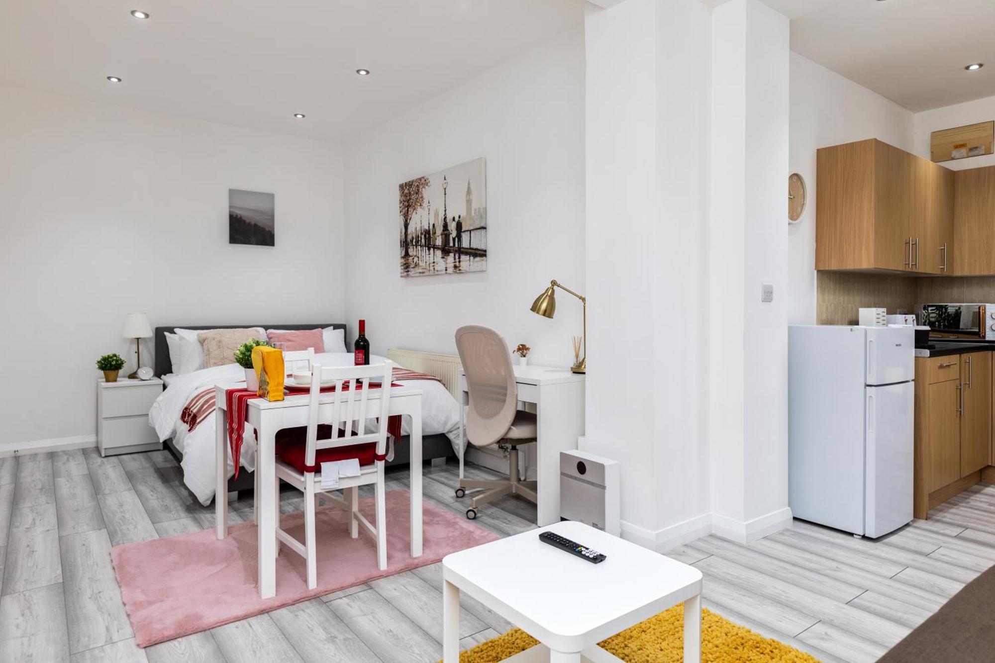 Deluxe - Airport & Excel Ideal For Long * London