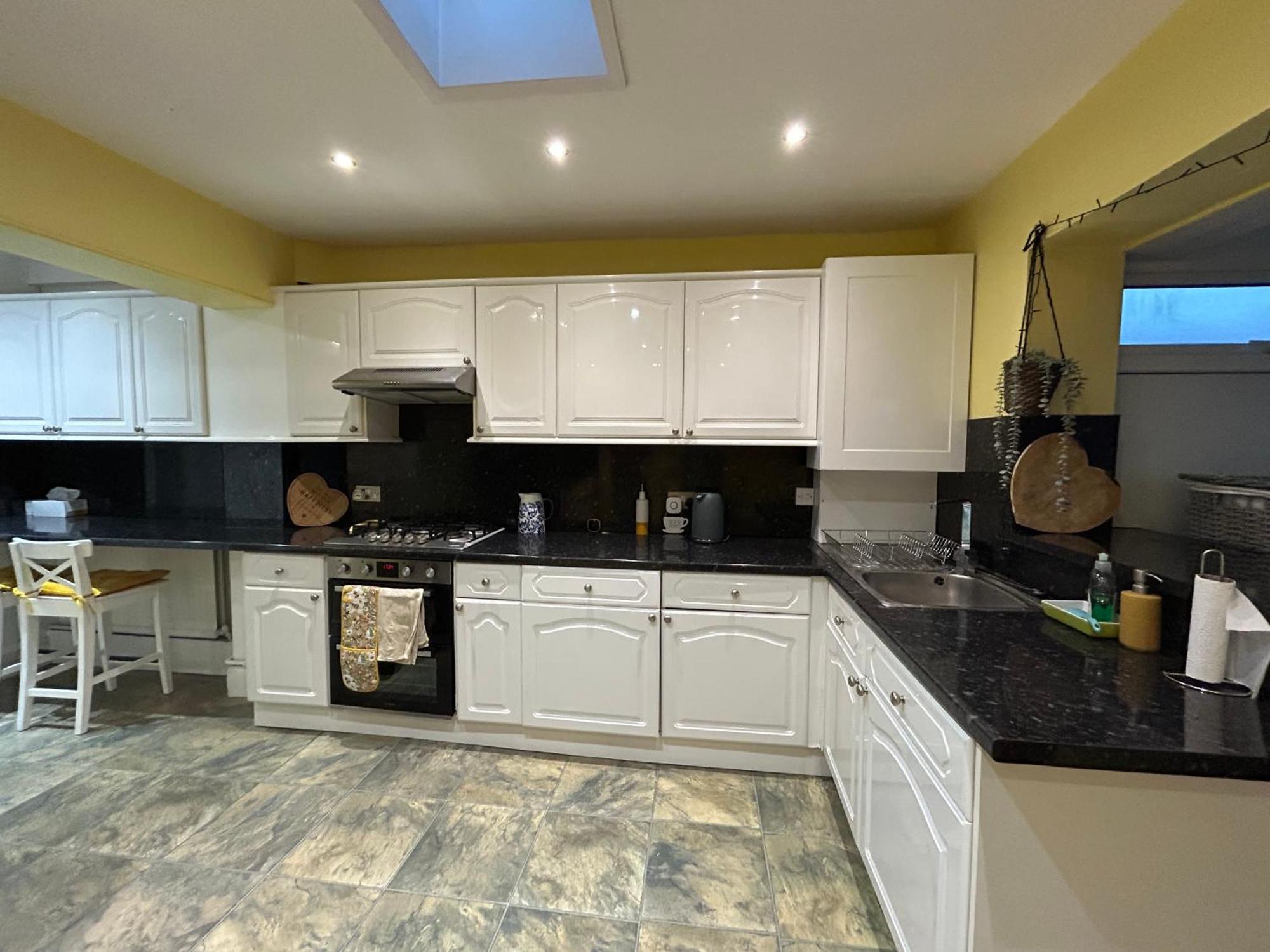 Spacious 3 Bed Near Greenwich Fast Wifi & Free Parking Appartement *