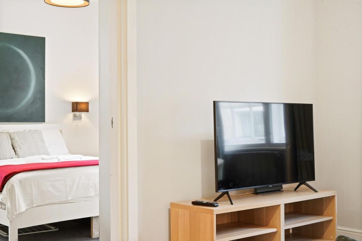Heavenly Stays, Chelsea, Cozy 1bd Garden-view Nest Appartement