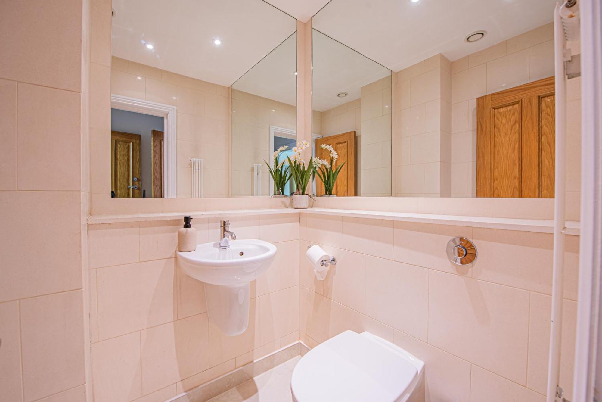 Luxury Mews House With Free Parking Apartamento