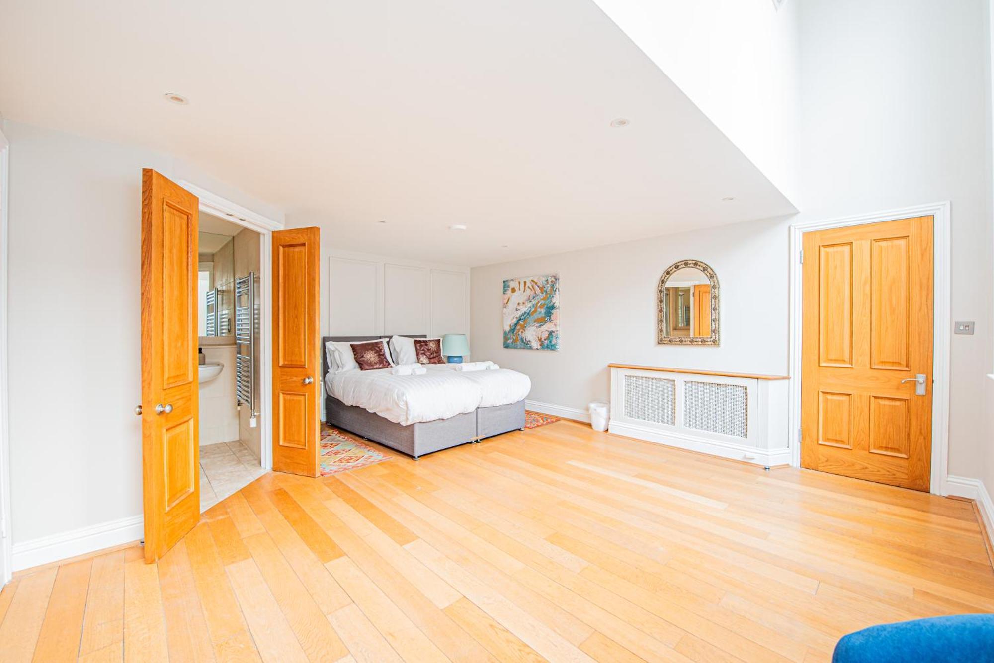 Luxury Mews House With Free Parking Apartamento *