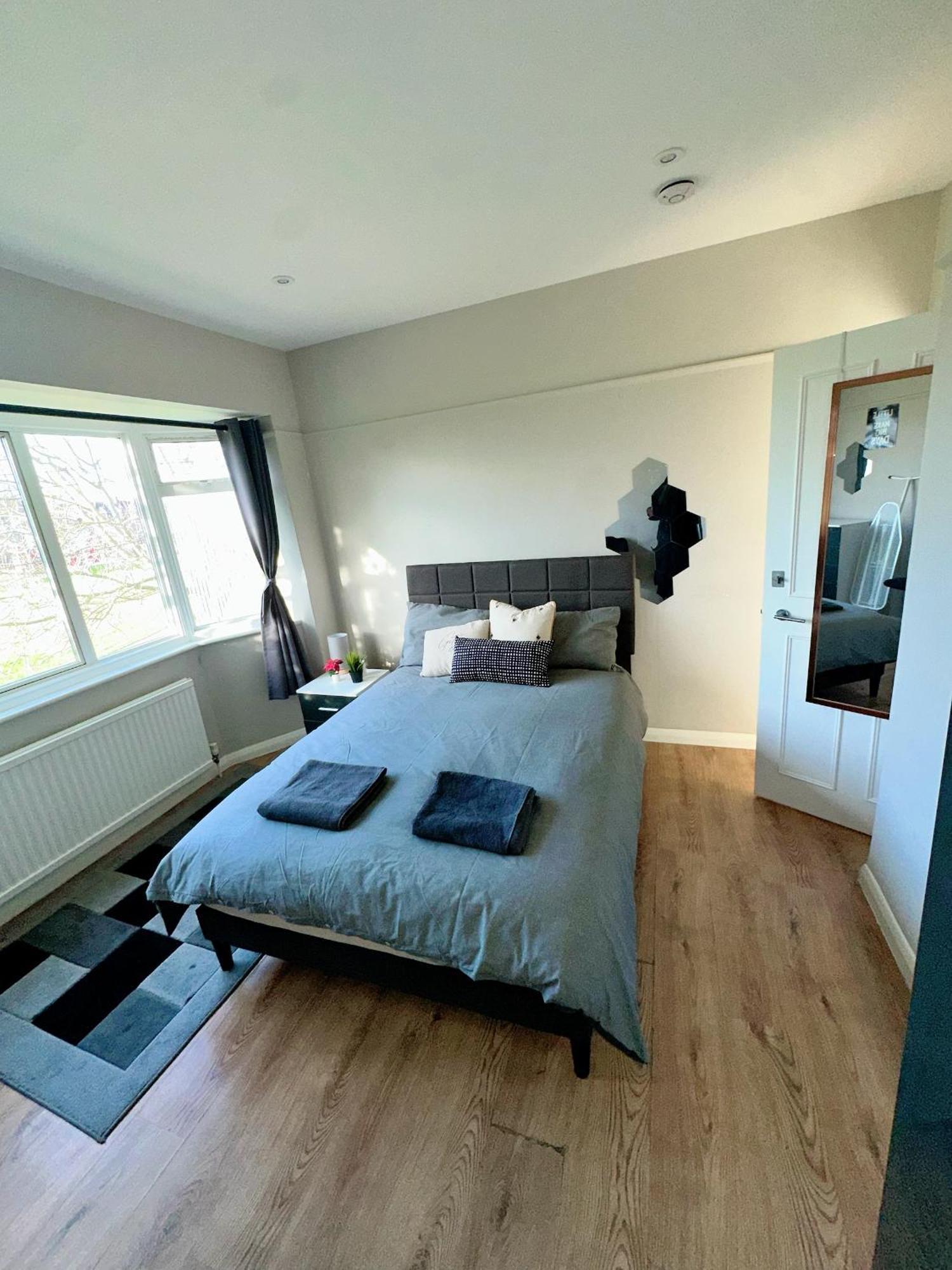 Smart And Chic 2 Bed Appartement *