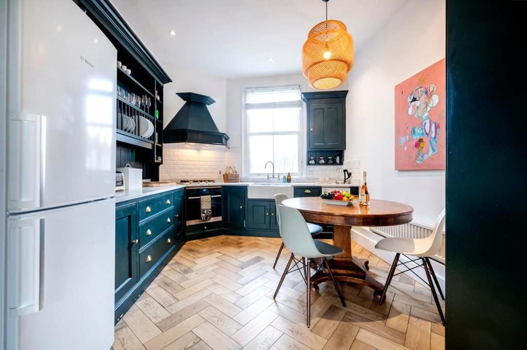 Made In Chelsea- 2 Bed By Out Of Office Lifestyle Londres