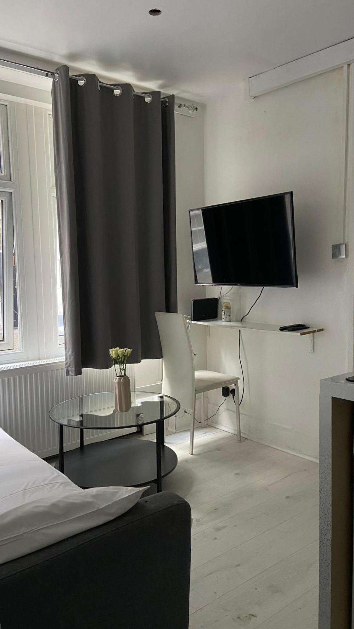 Lovely Ground Floor Miles Appartement *