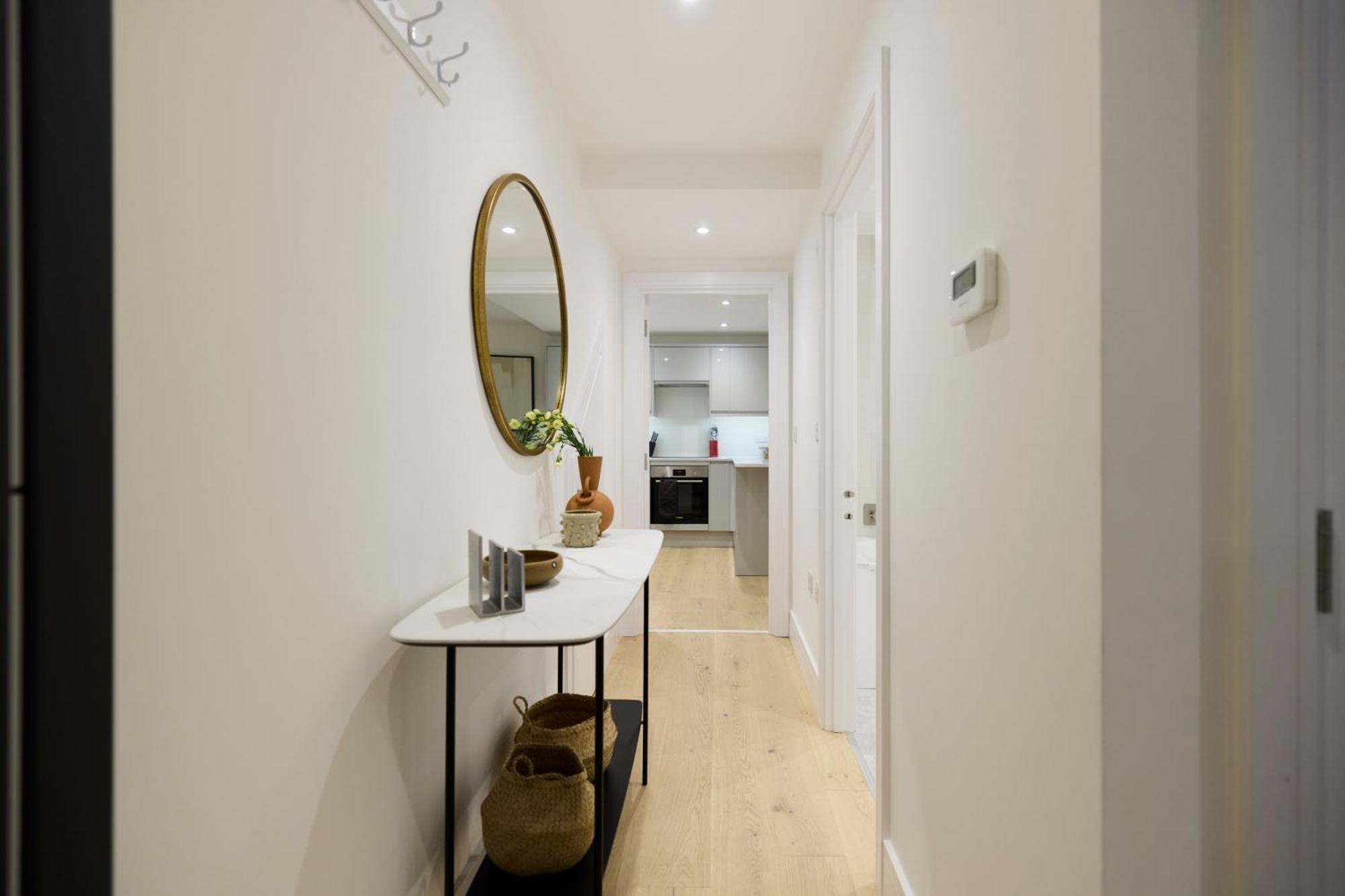 The Melbray Gem - 2bdr With Courtyard Appartement