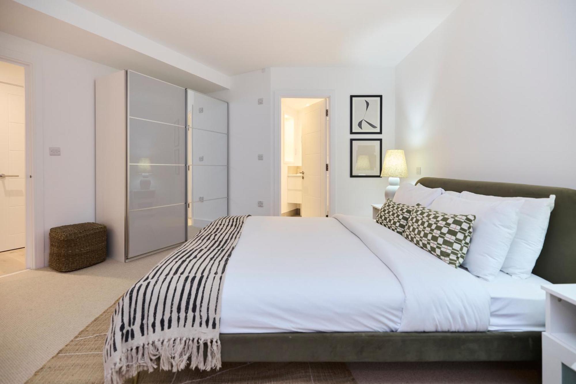 The Melbray Gem - 2bdr With Courtyard Appartement