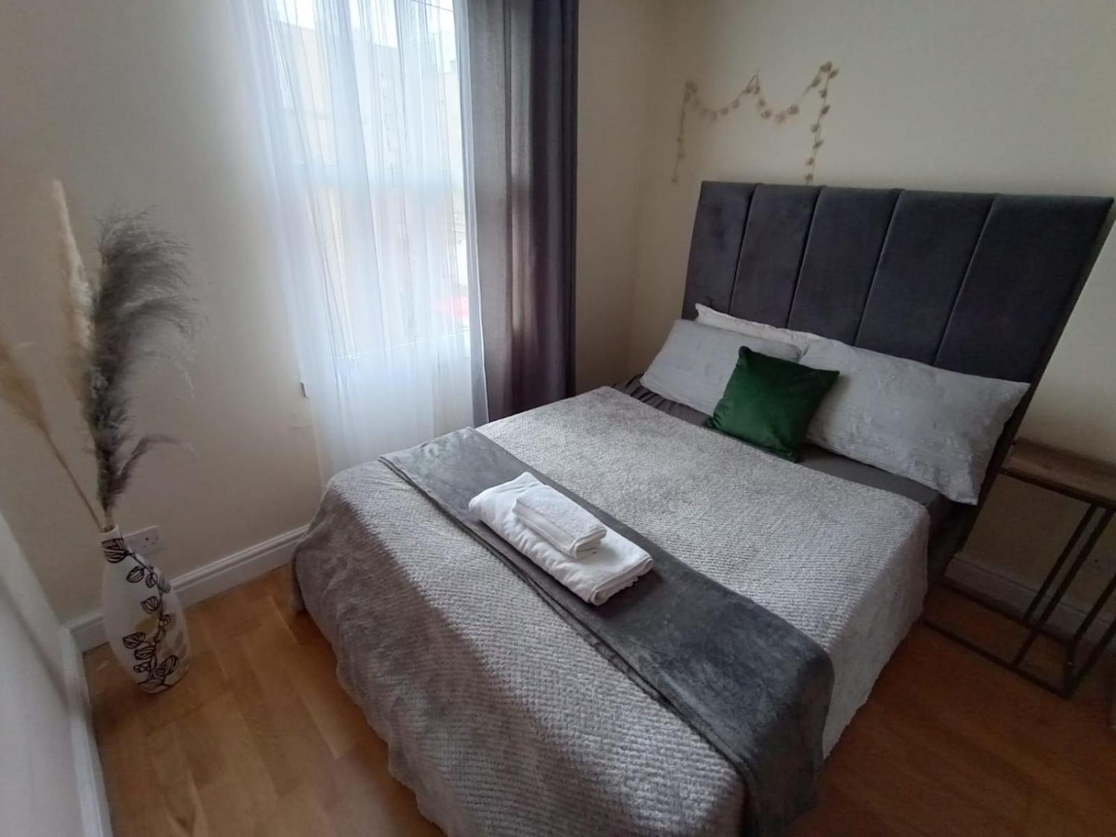 1- Bedroom Flat In London, Sleeps 4, Good Transport Link * Londres