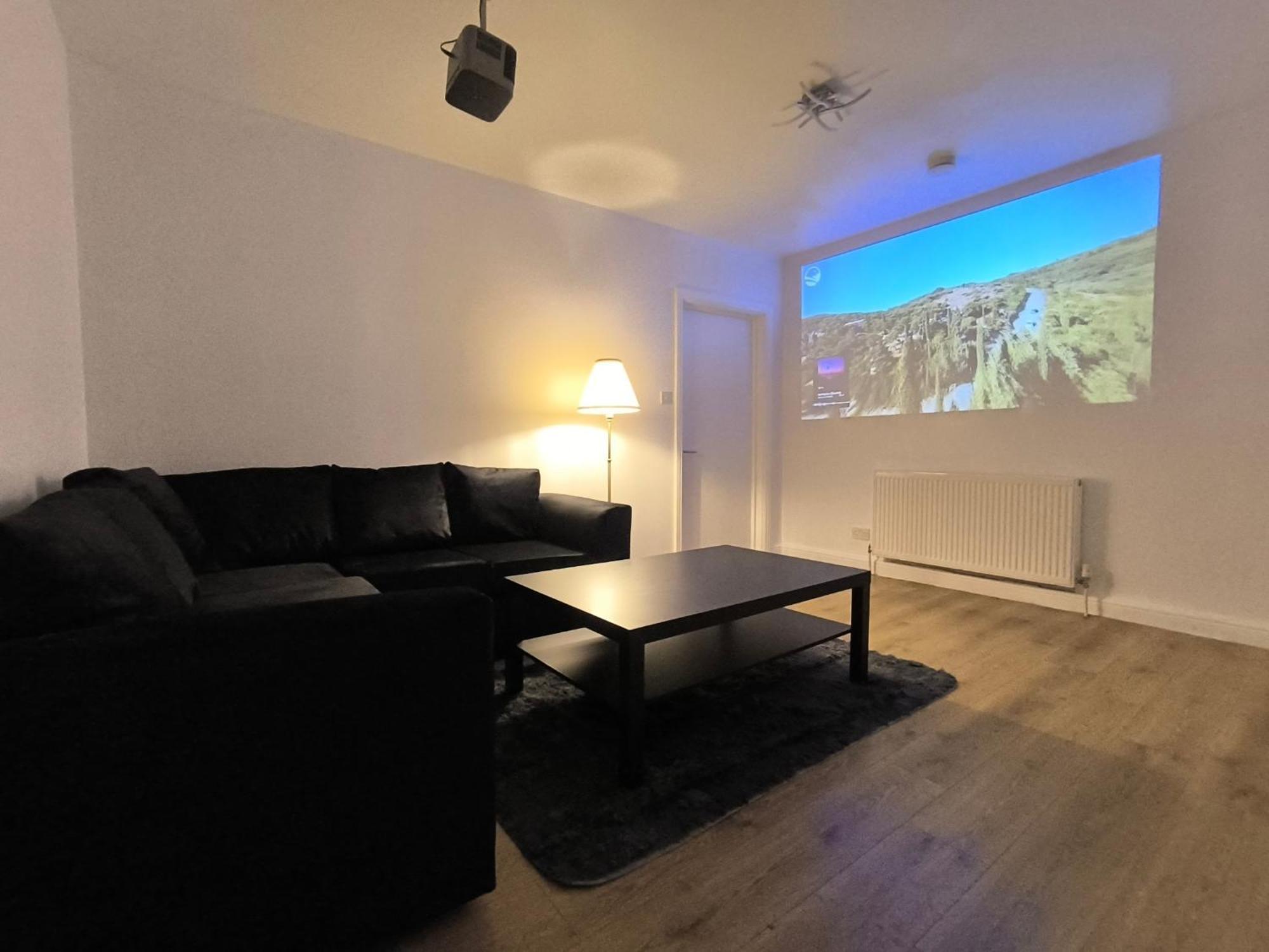 3 Persons Room, 1min Walk From South Wimbledon Station Maison d'hôtes *