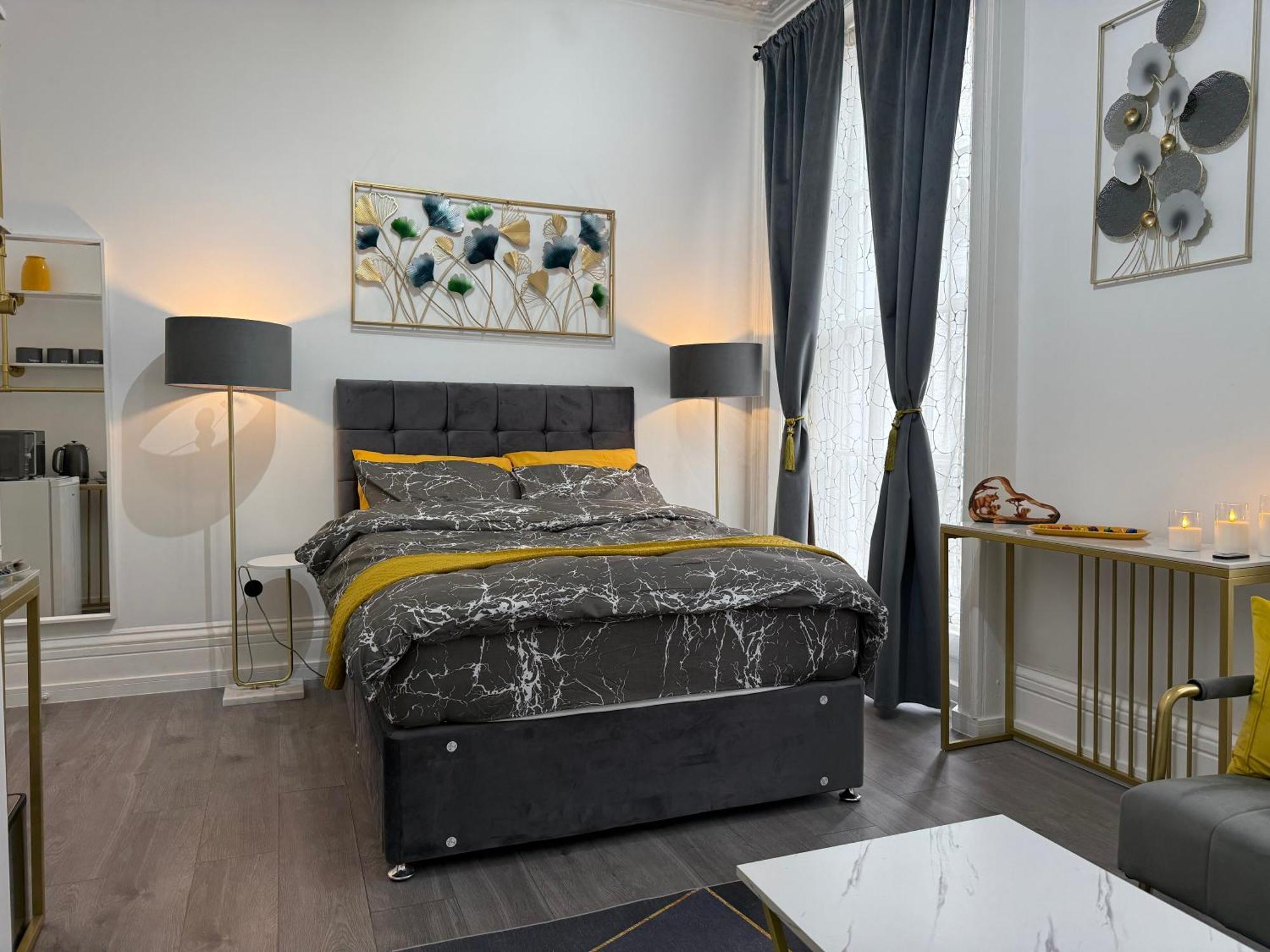 Luxury In Victoria, 7 Minutes Walk To Victoria Station, 6 Séjour chez l'habitant Londres