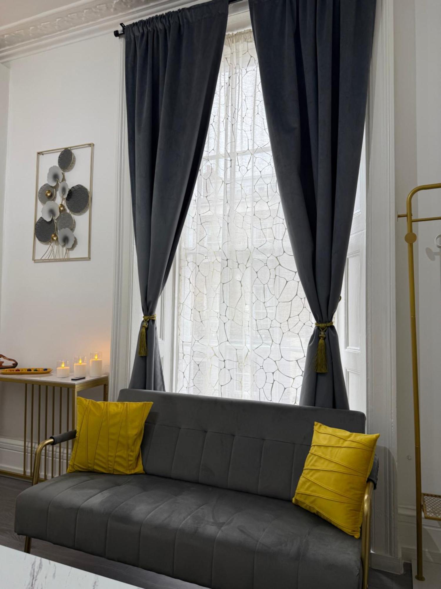 Luxury In Victoria, 7 Minutes Walk To Victoria Station, 6 Séjour chez l'habitant Londres