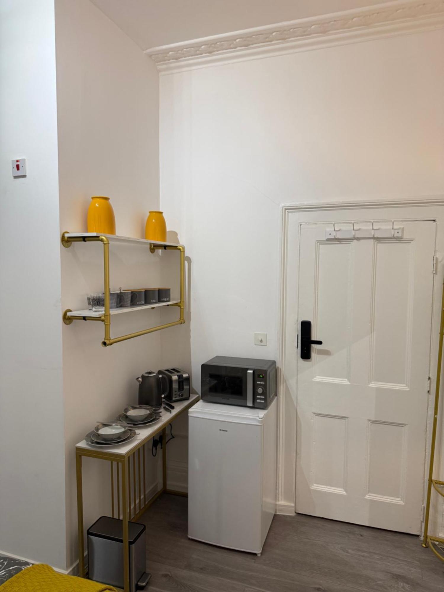 Luxury In Victoria, 7 Minutes Walk To Victoria Station, 6 Londres