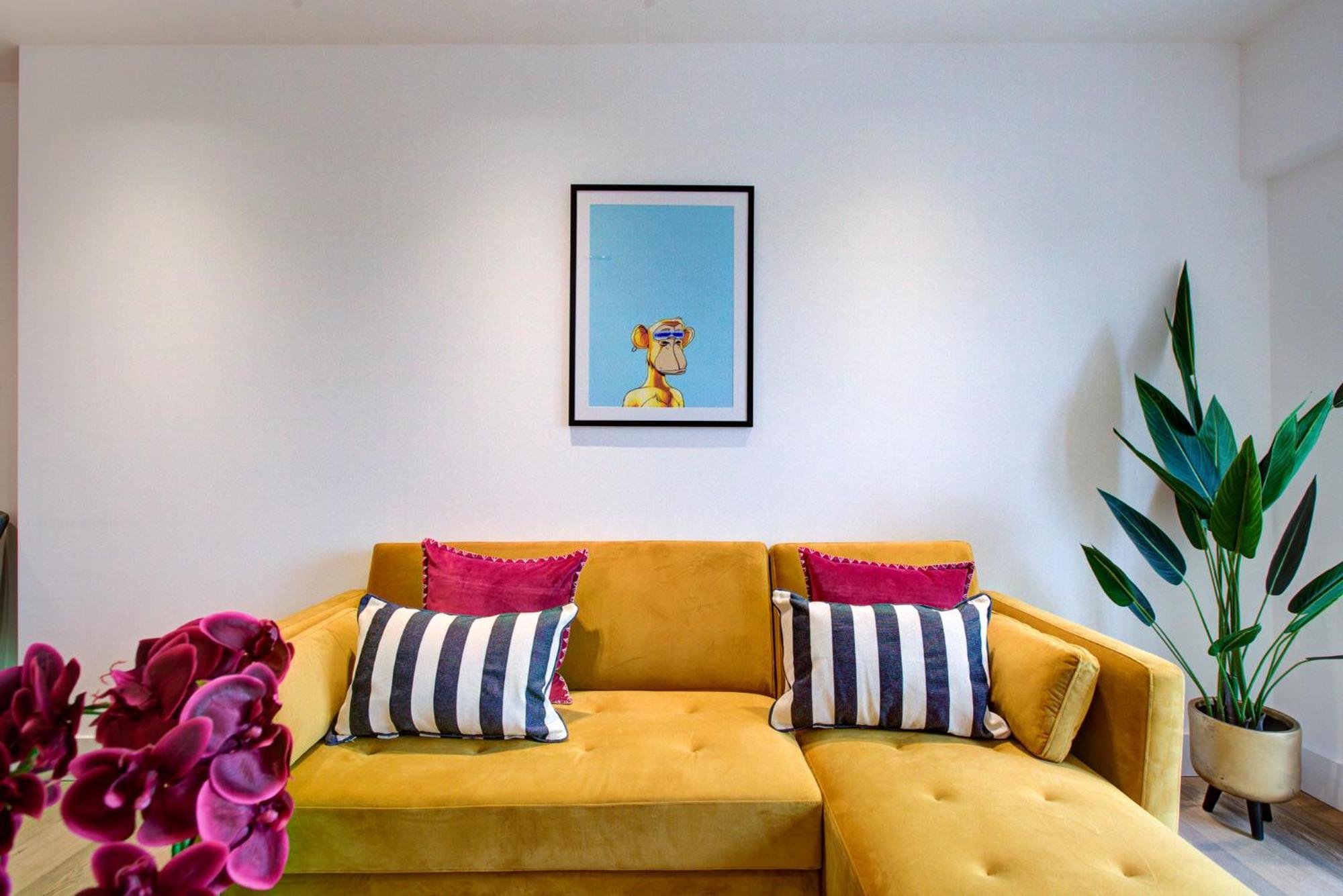 Apes Tower By Artsy Apartment London