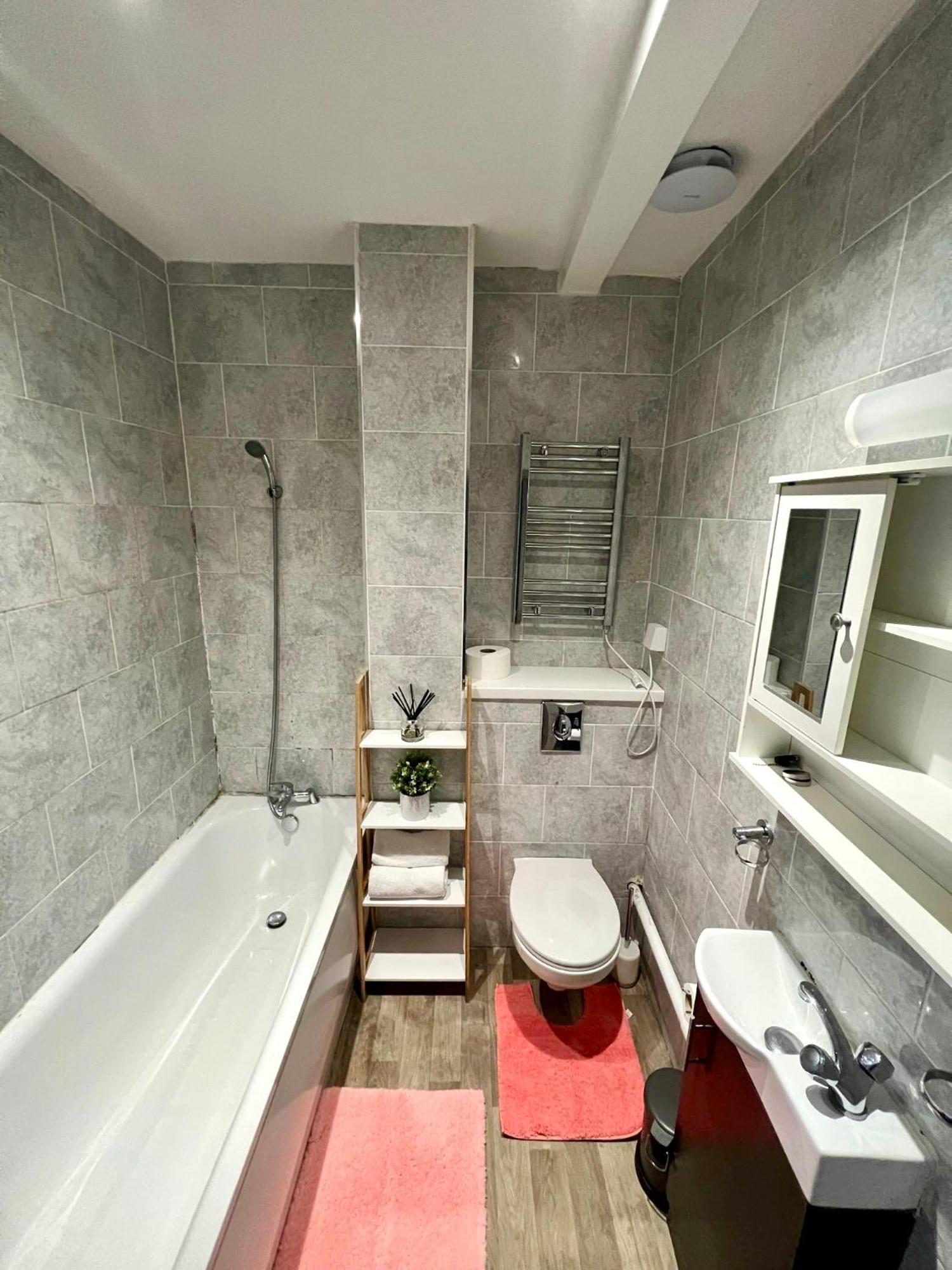 Appartement Spacious 3 Bedroom Flat In Kings Cross, St 159 *