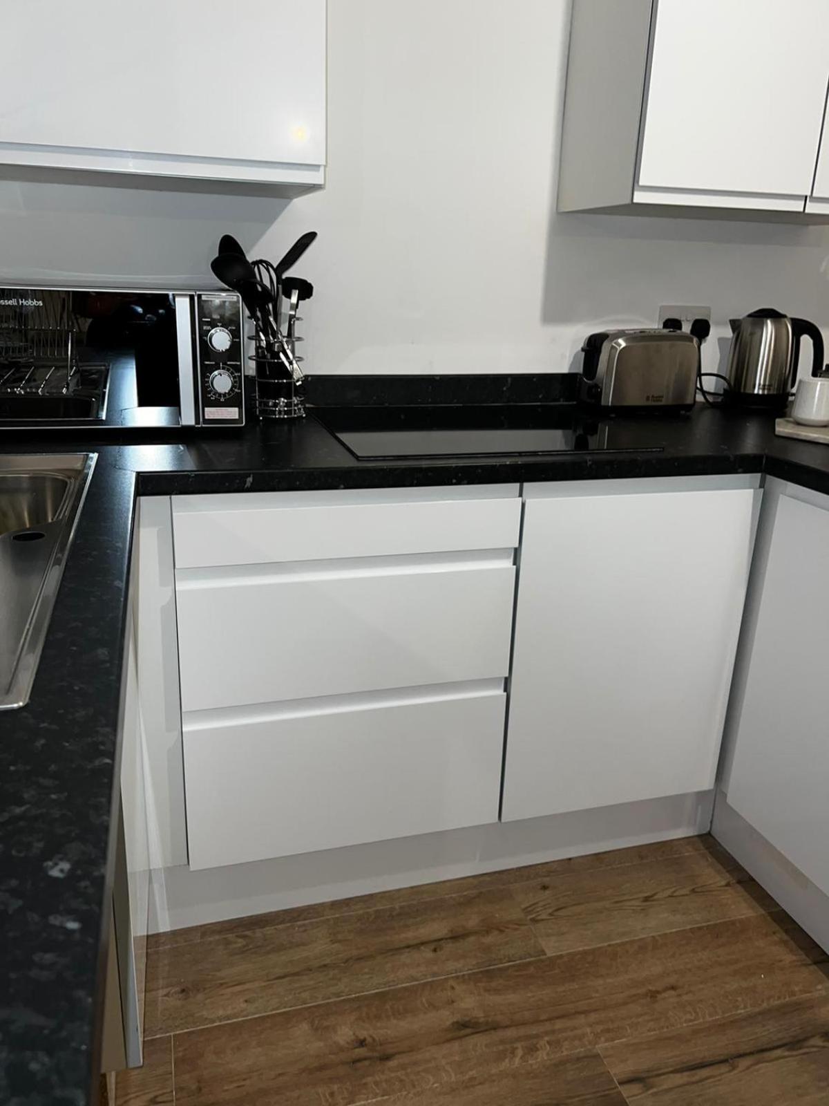 Apartamento Modern In Popular South Kensington Location *