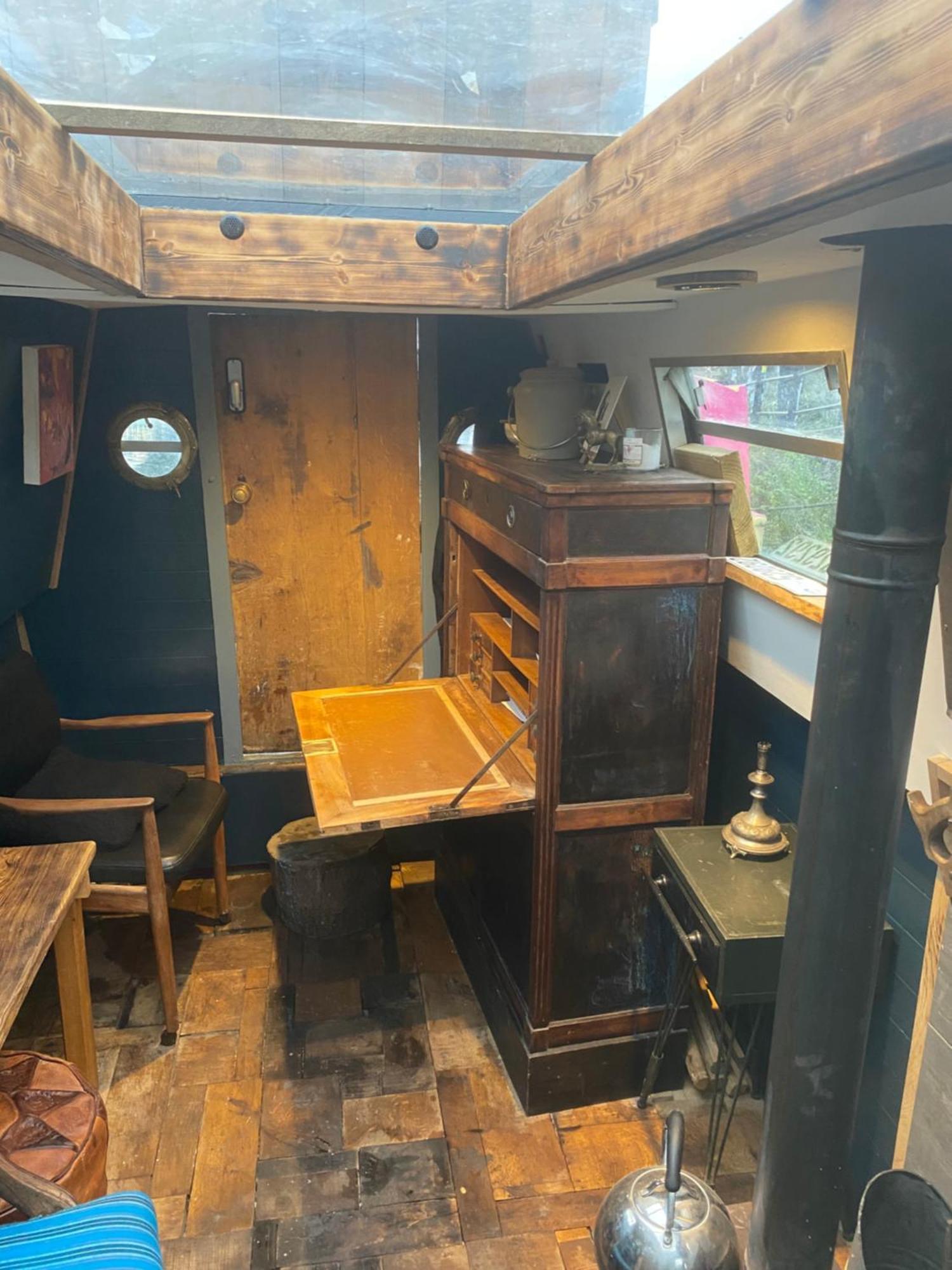 Unicorn Bateau-hôtel *