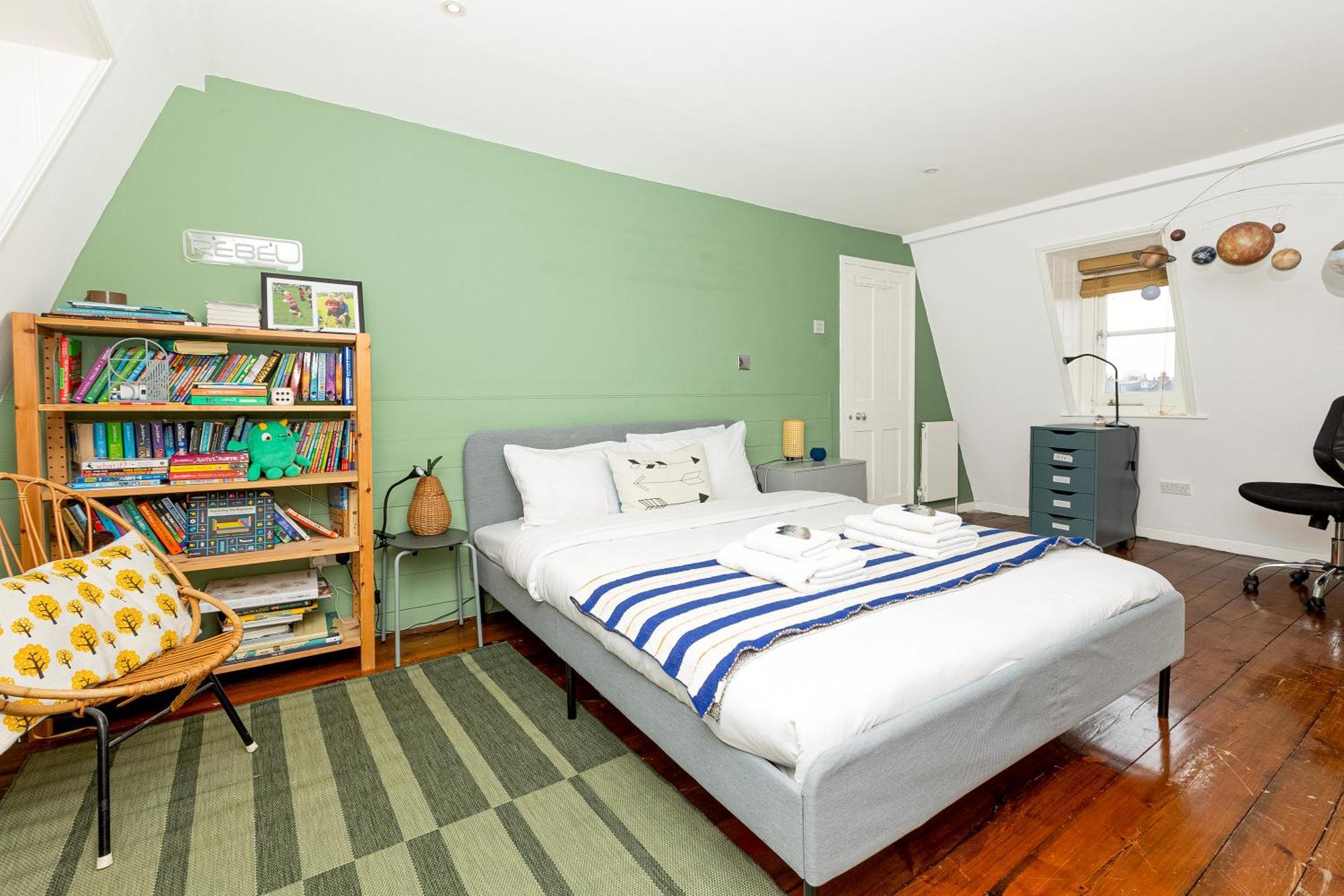Appartement 3br 3lvl Home, Garden & Parking, 5min Greenwich St Londres