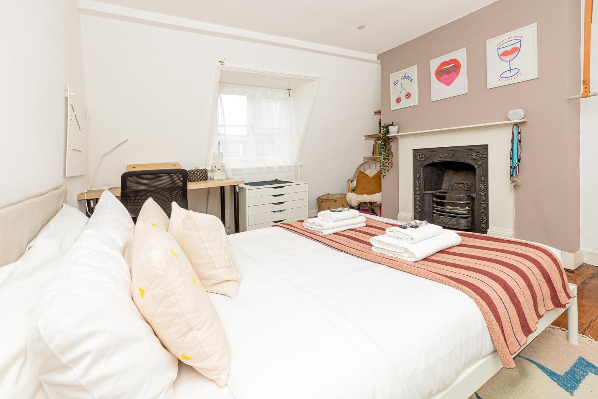 Appartement 3br 3lvl Home, Garden & Parking, 5min Greenwich St