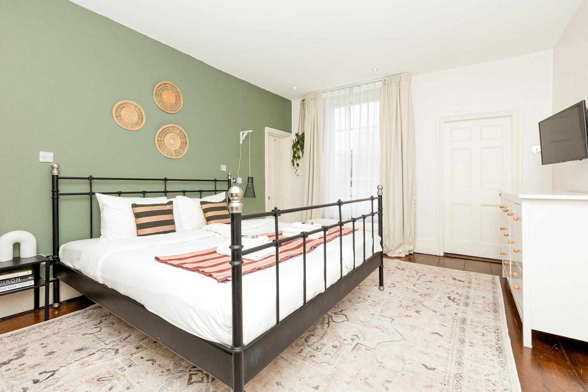 3br 3lvl Home, Garden & Parking, 5min Greenwich St Appartement *