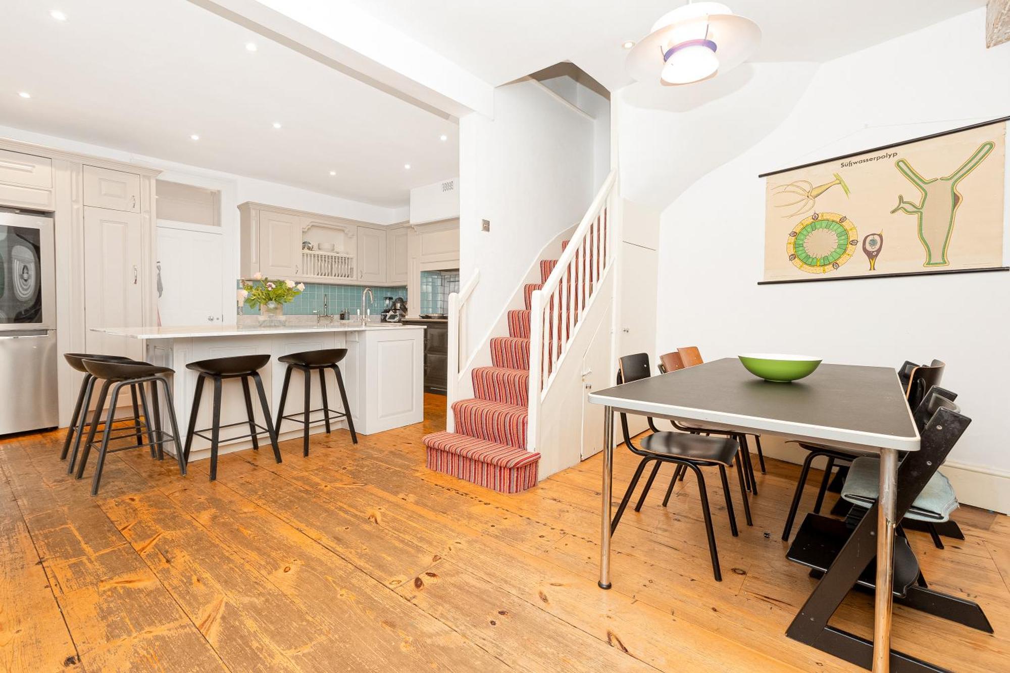 3br 3lvl Home, Garden & Parking, 5min Greenwich St Appartement Londres