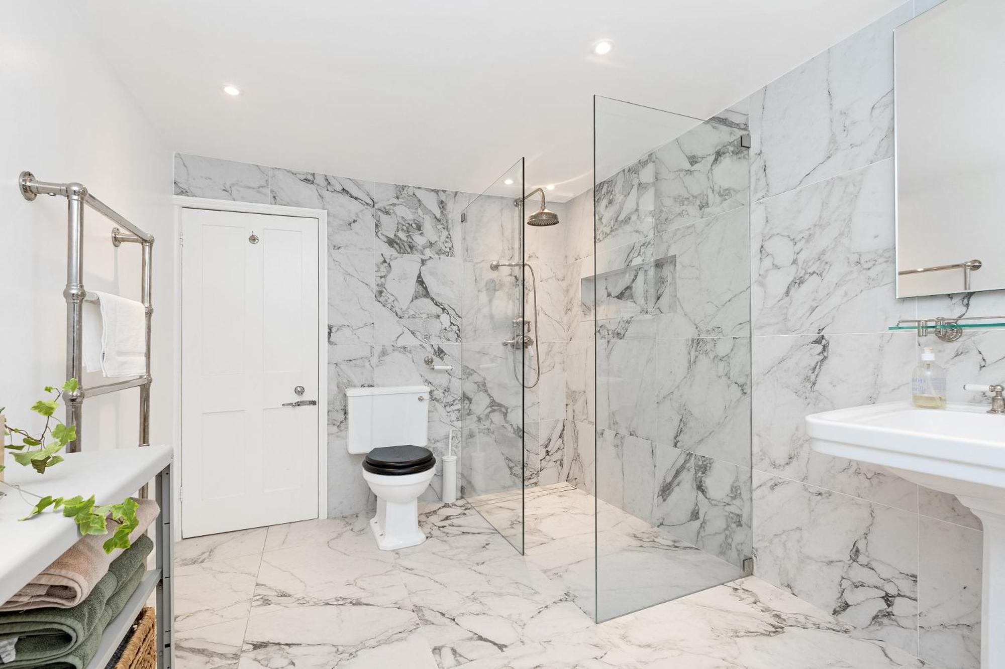 Appartement 3br 3lvl Home, Garden & Parking, 5min Greenwich St *