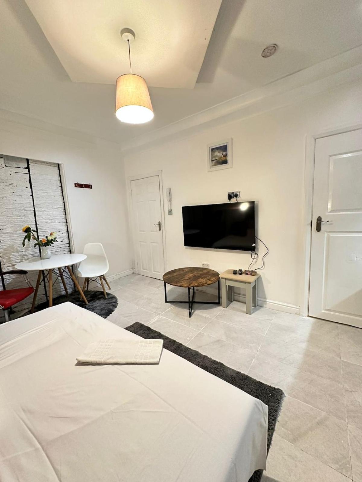 One Bedroom Flat Bell Street * Londres