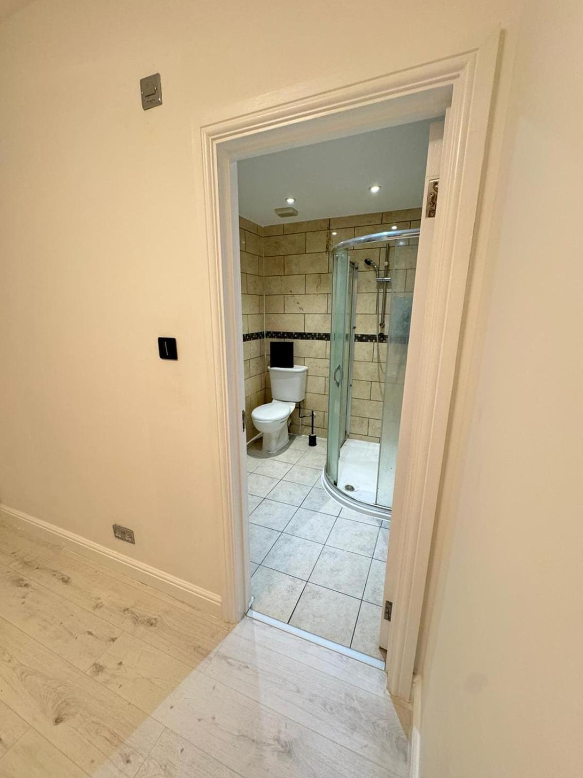 One Bedroom Flat Victoria Apartamento *