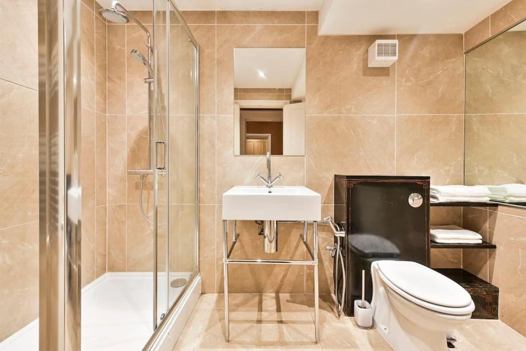 Elegant Victorian Flat Near Chelsea Embankment Appartement *
