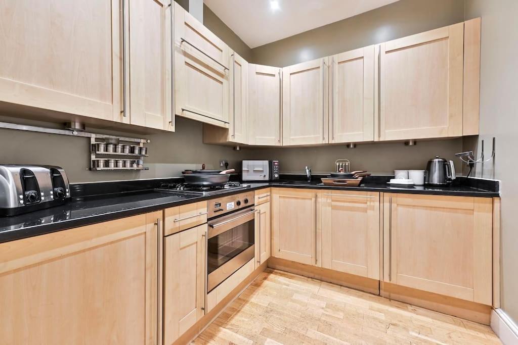 Elegant Victorian Flat Near Chelsea Embankment Appartement *