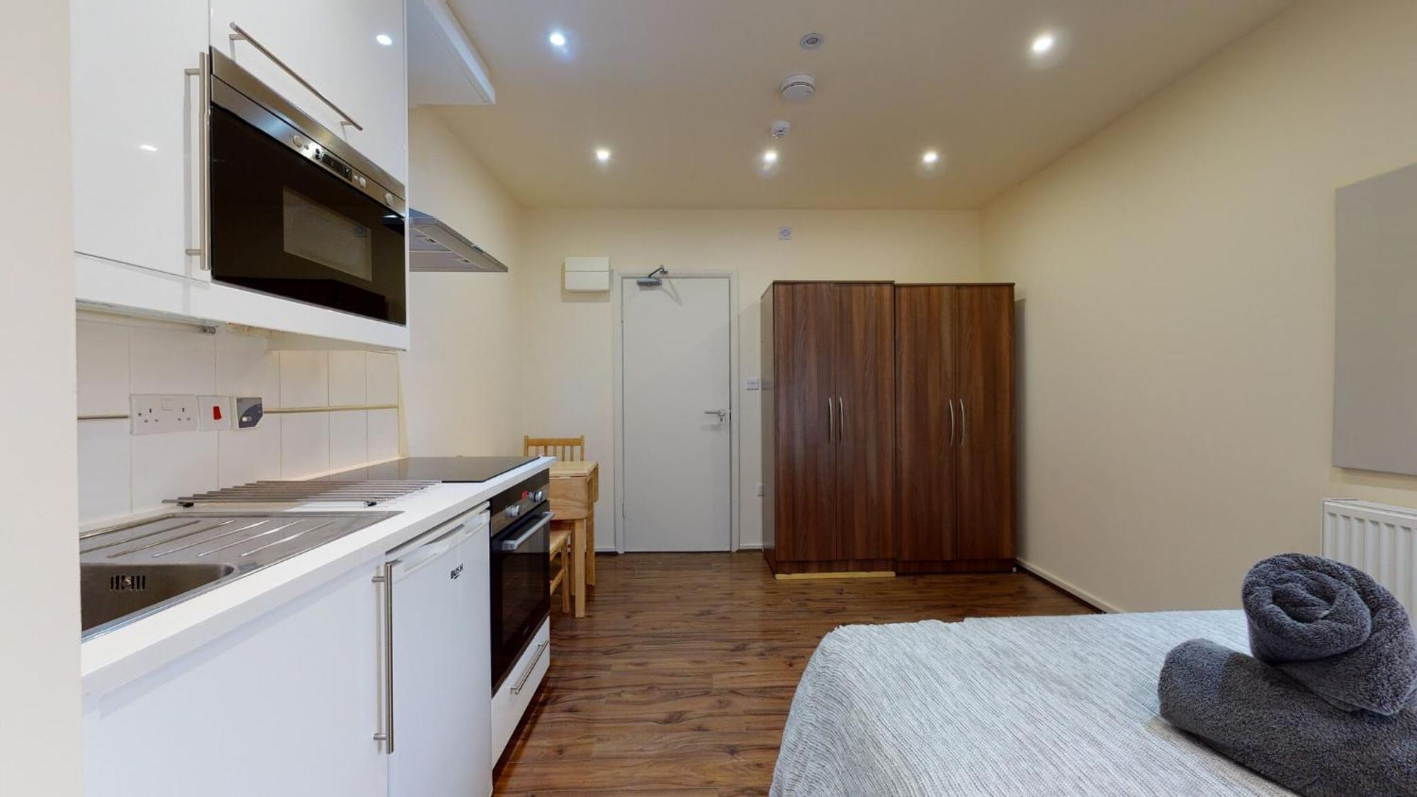 Aparthotel 69 *