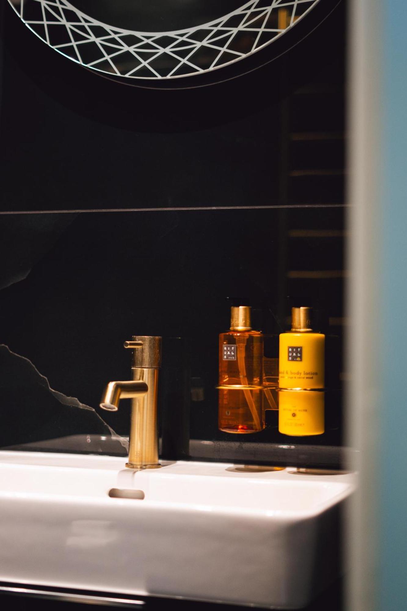 Twenty Nevern Square 4*
